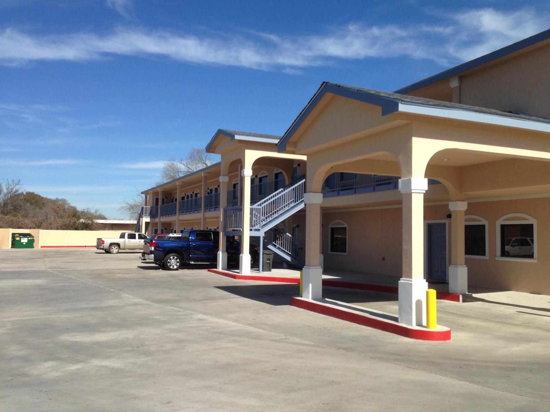 Executive Inn — hotel in Dayton