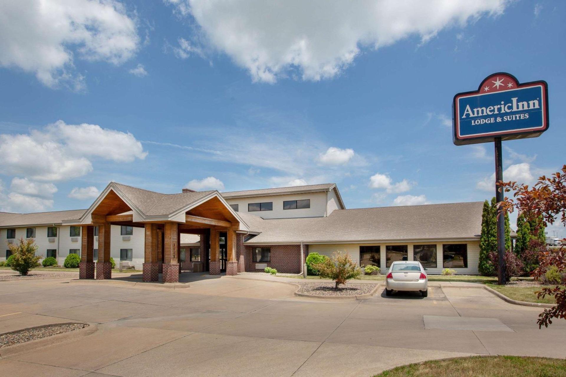 AmericInn by Wyndham Muscatine — hotel in Muscatine