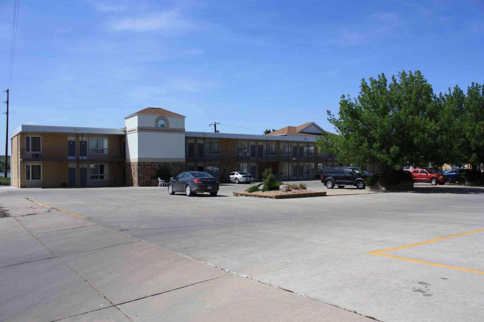 Best Western Lee's Motor Inn — hotel in Chamberlain