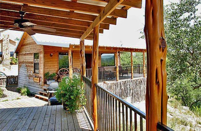 Hideout on the Horseshoe — hotel in Canyon Lake