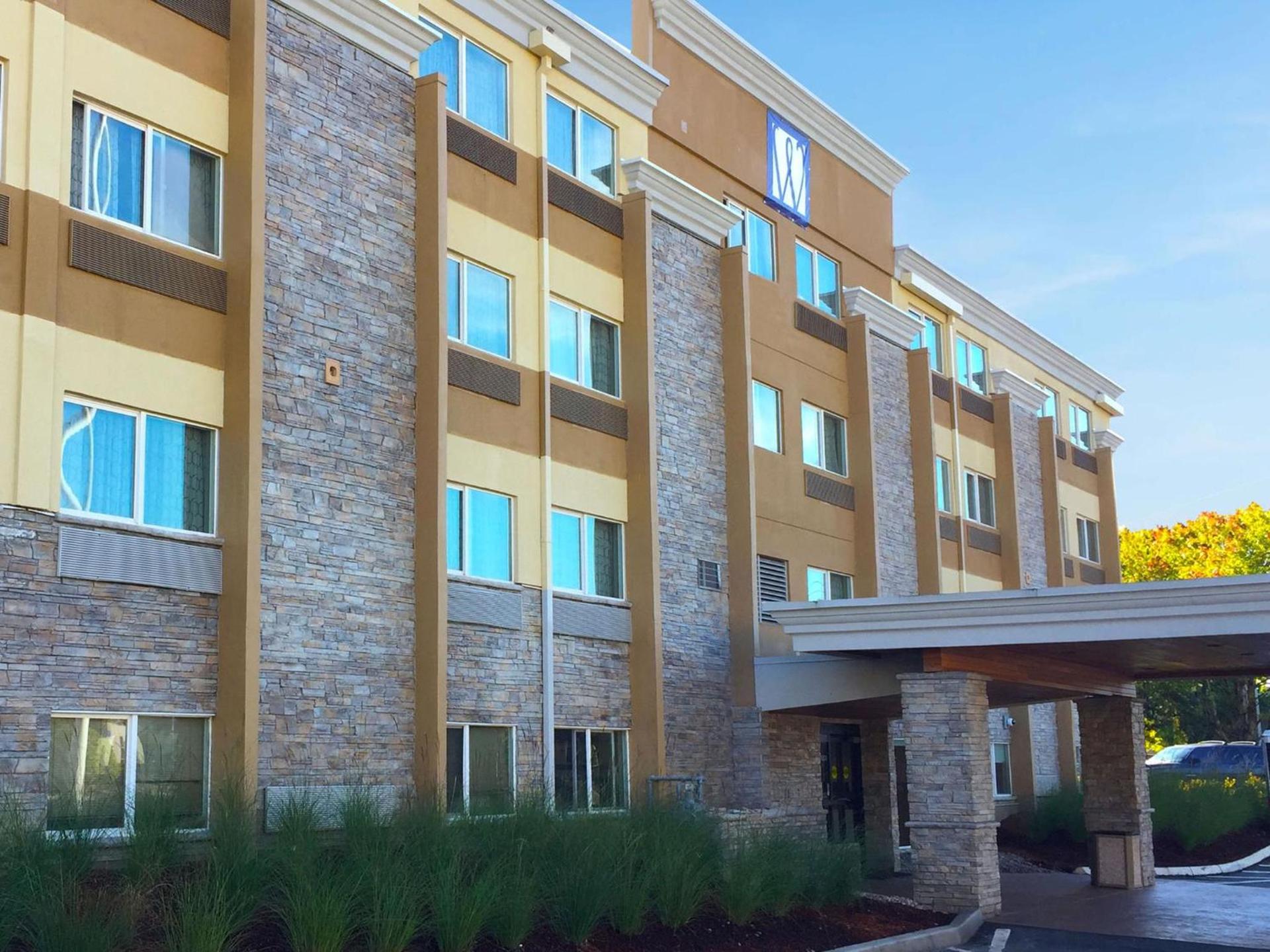 Comfort Inn & Suites Tigard near Washington Square — hotel in Tigard