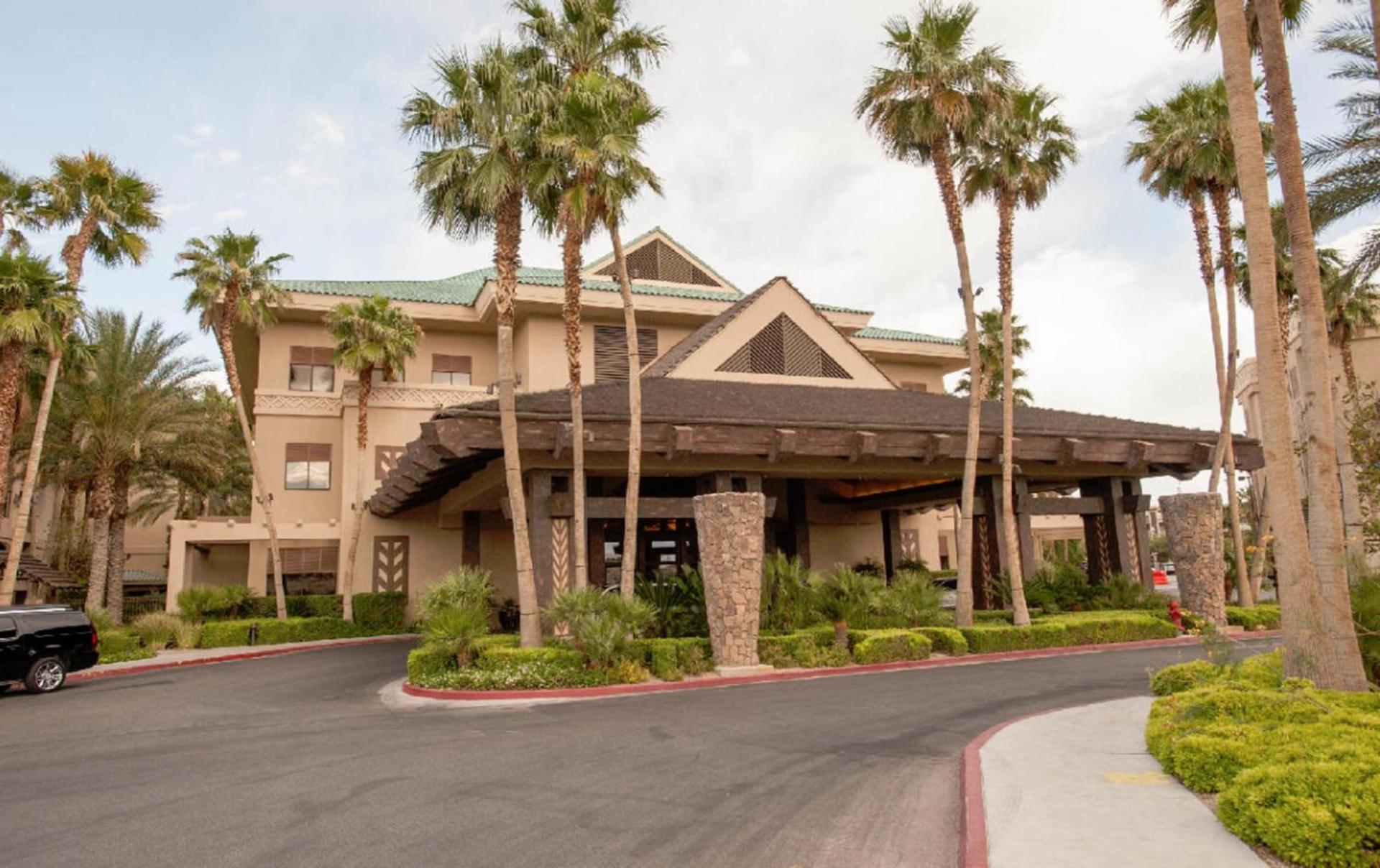 Suites at Tahiti Village Resort and Spa Las Vegas-No Resort Fee — hotel in Las Vegas