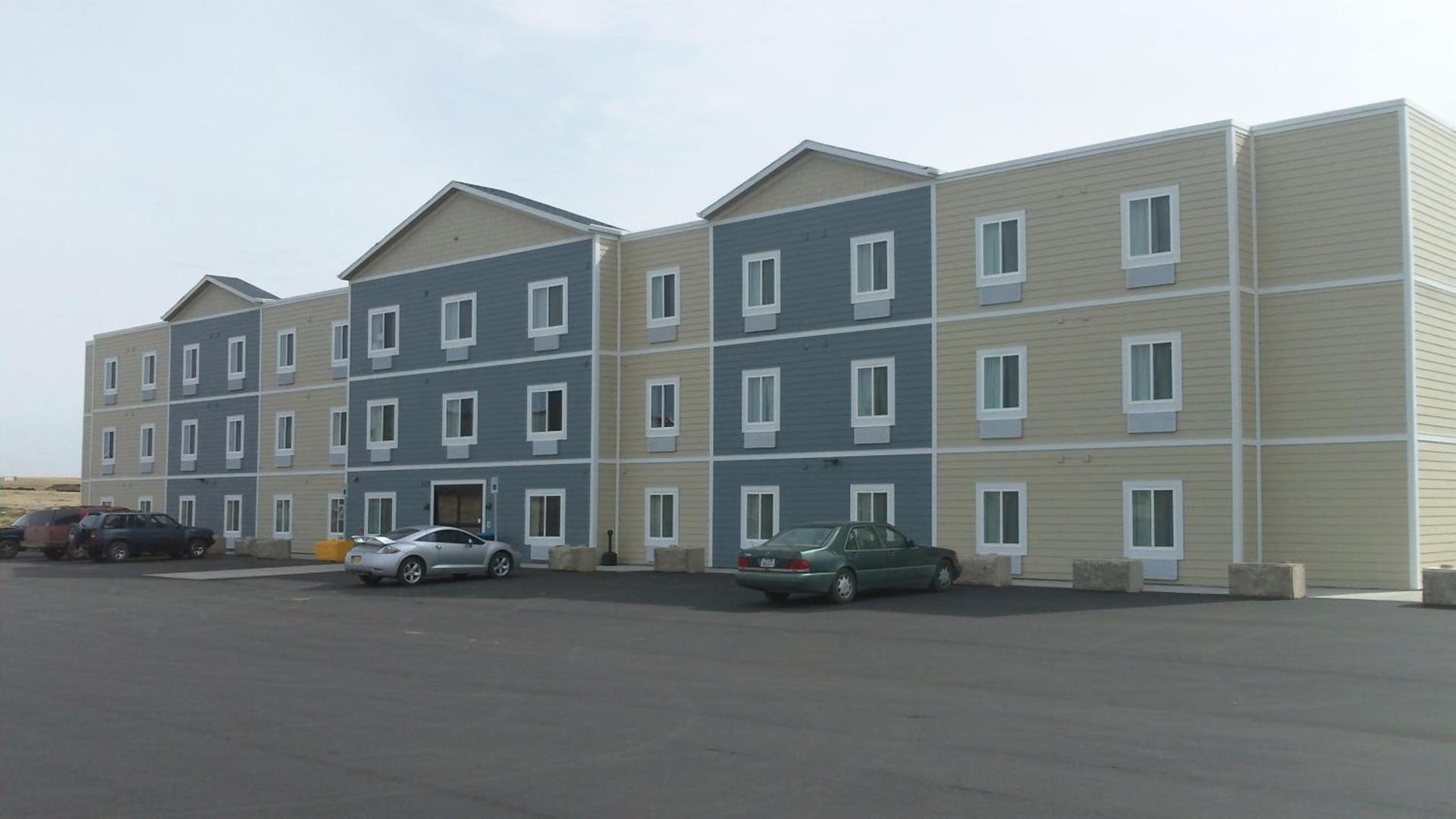 Ramada by Wyndham Williston — hotel in Williston