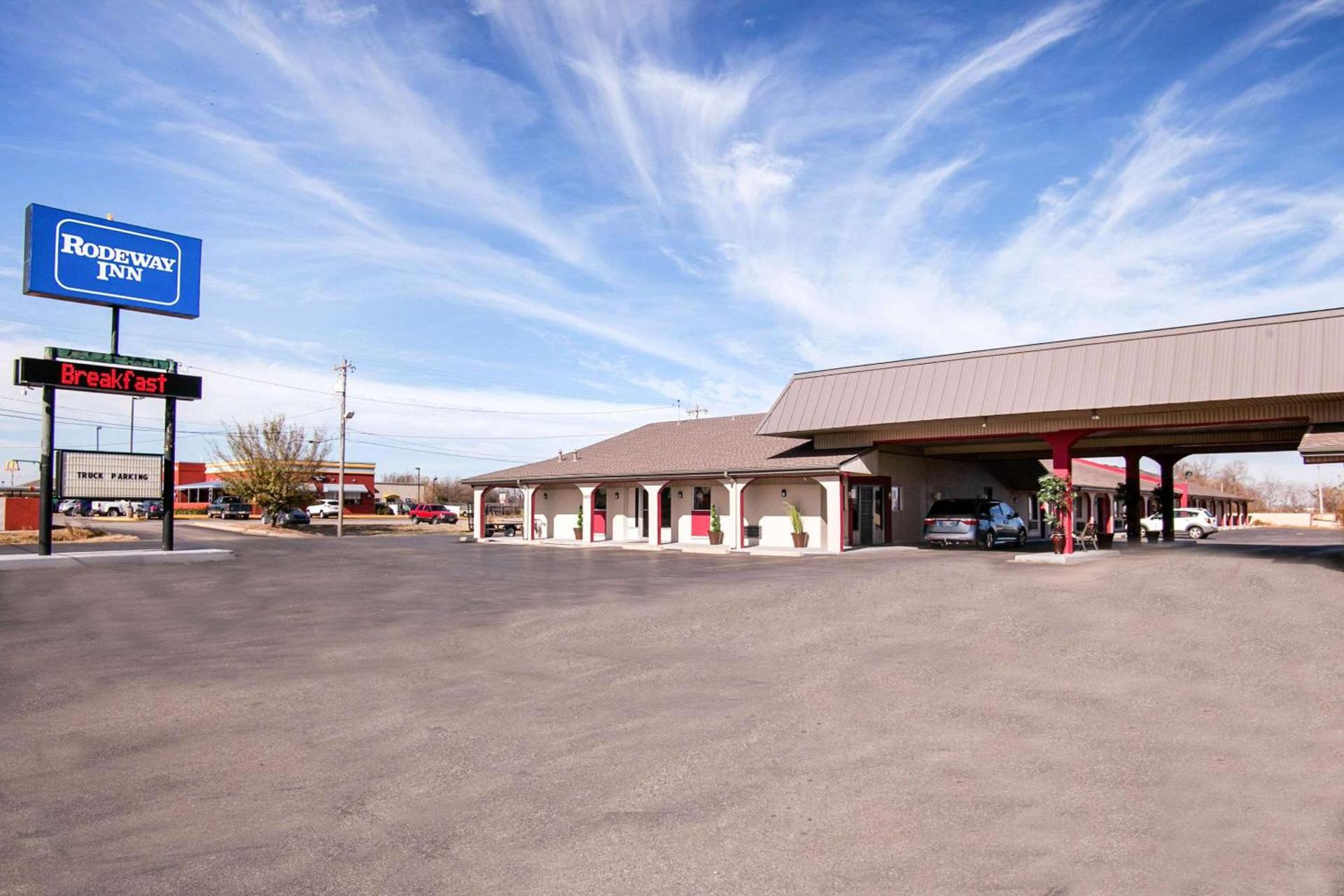 Rodeway Inn Pauls Valley — hotel in Pauls Valley