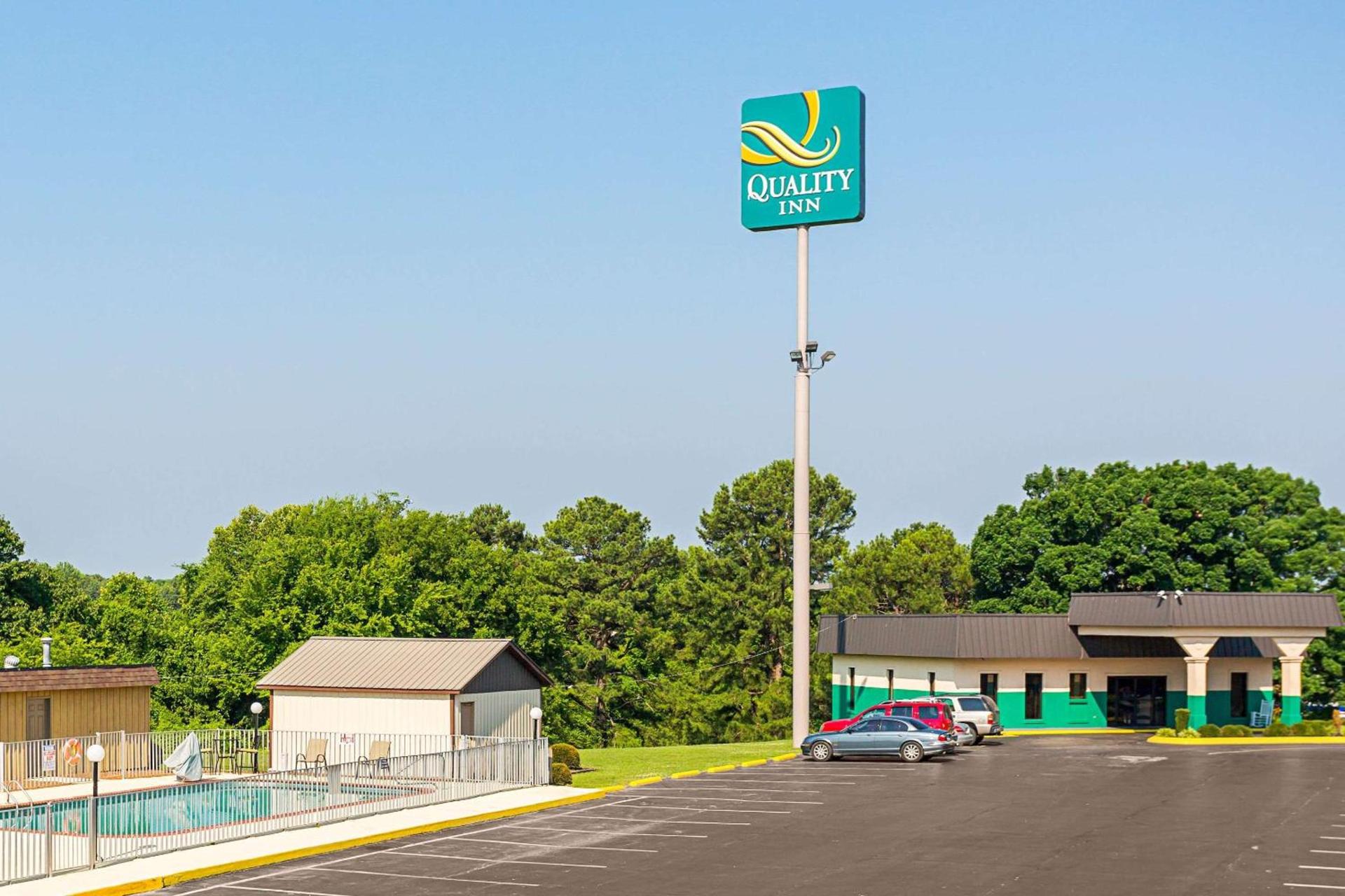 Quality Inn Hurricane Mills I-40 — hotel in Hurricane Mills