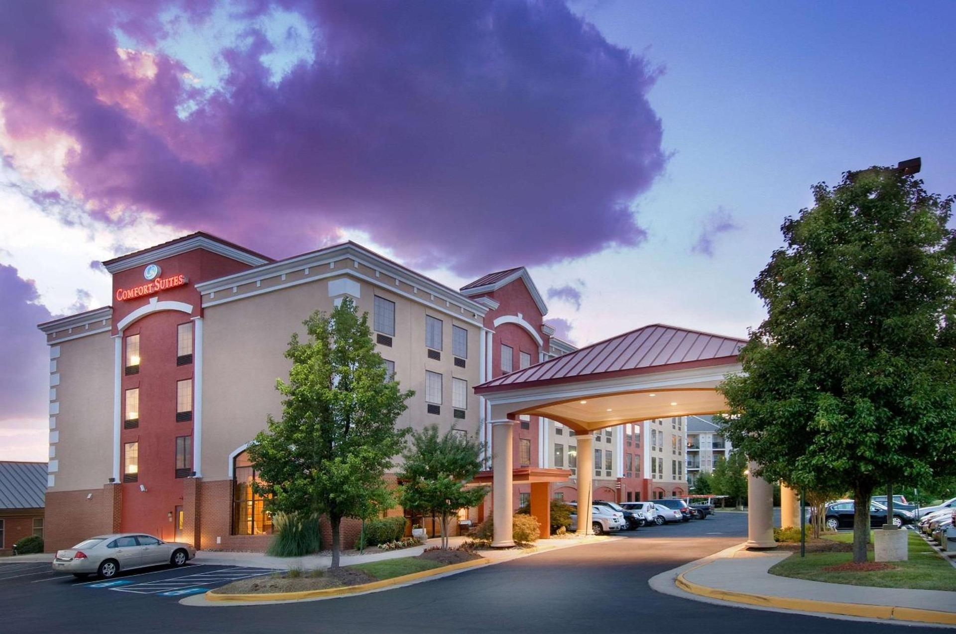 Comfort Suites Dulles Airport — hotel in Chantilly