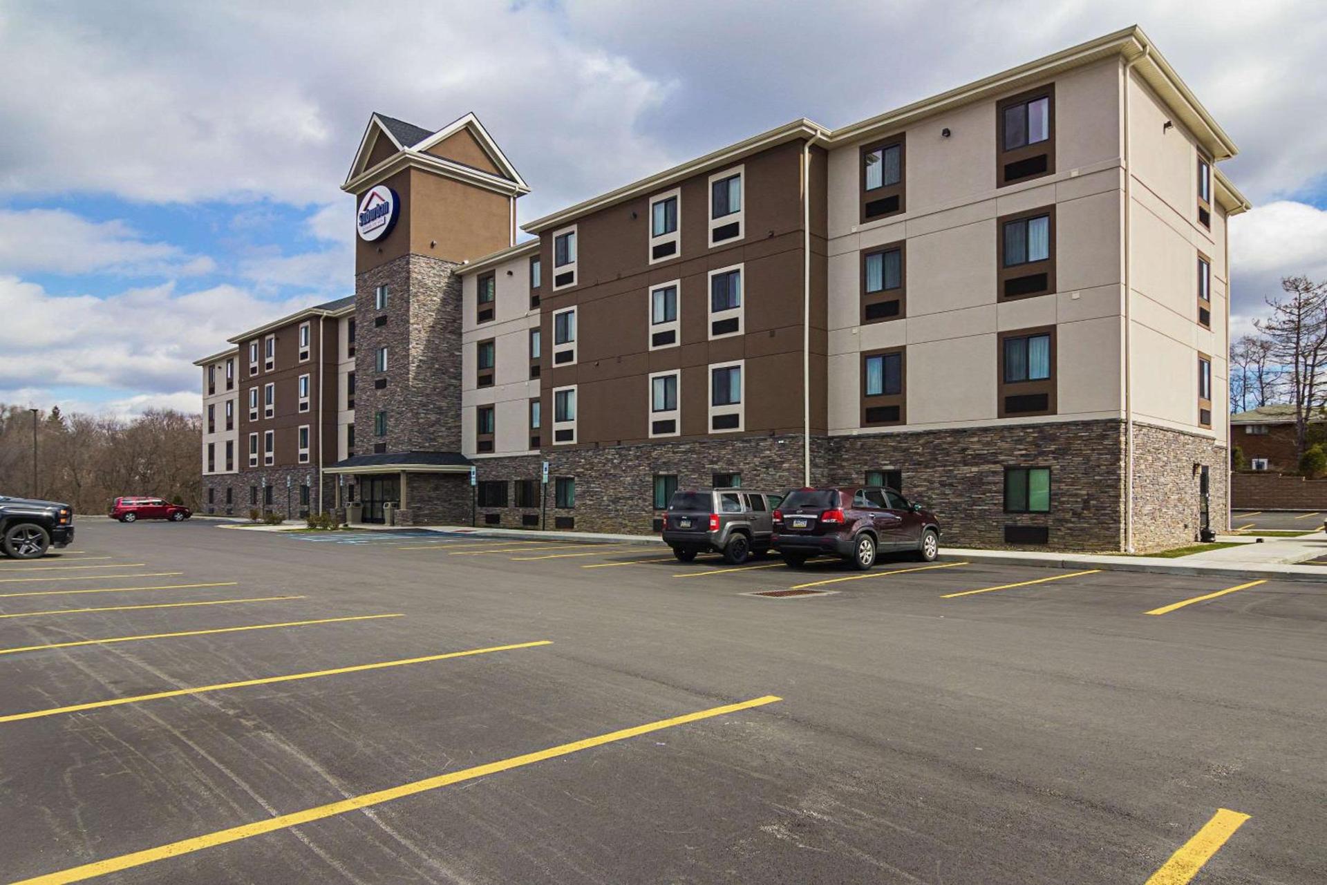 Suburban Studios Monaca - Pittsburgh — hotel in Monaca