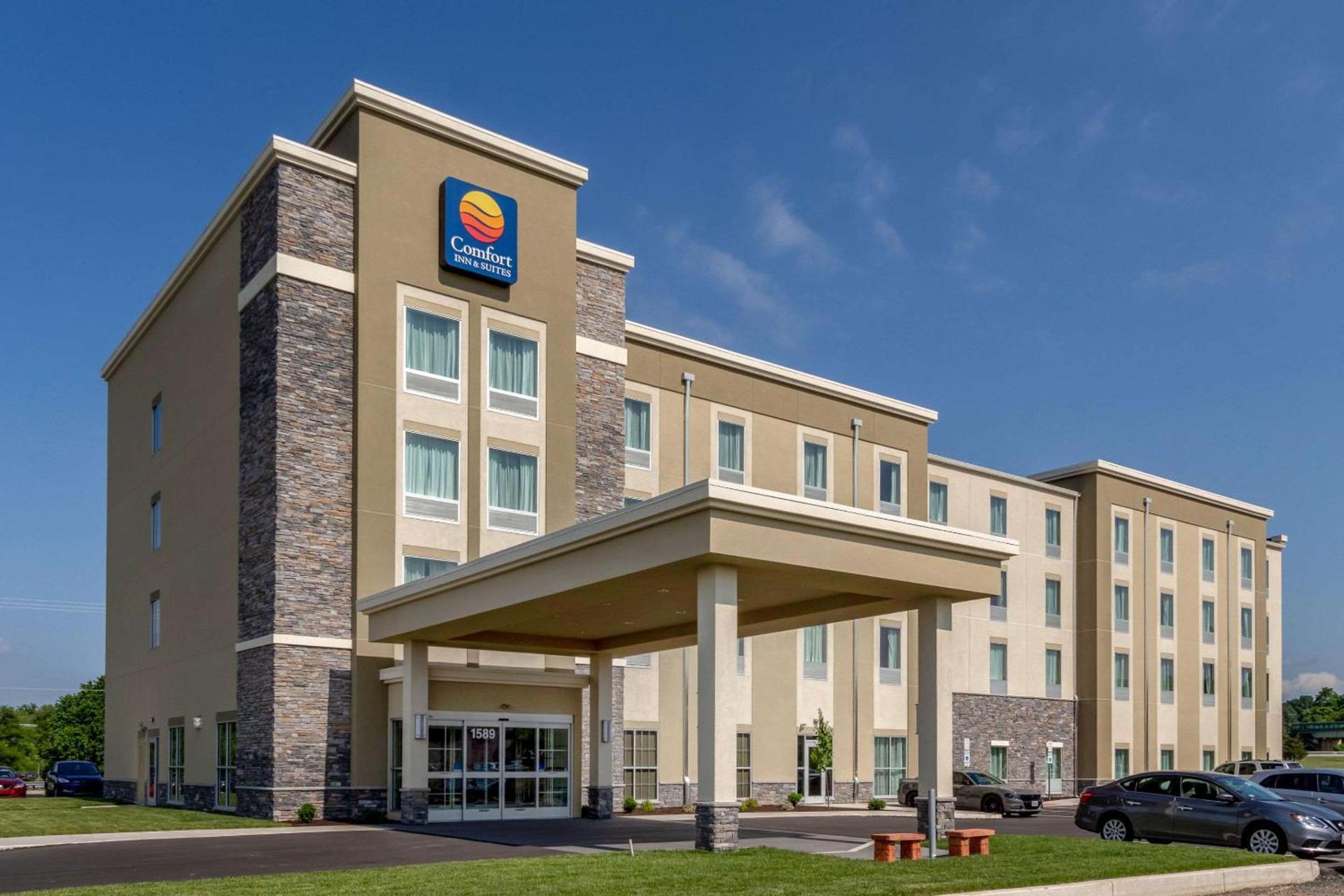 Comfort Inn & Suites - Harrisburg Airport - Hershey South — hotel in Middletown