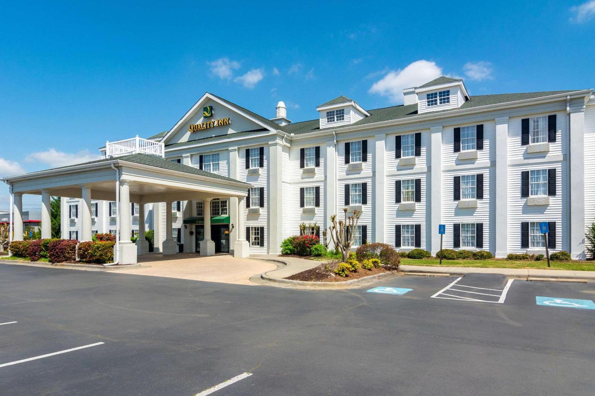 Quality Inn Rome South — hotel in Rome