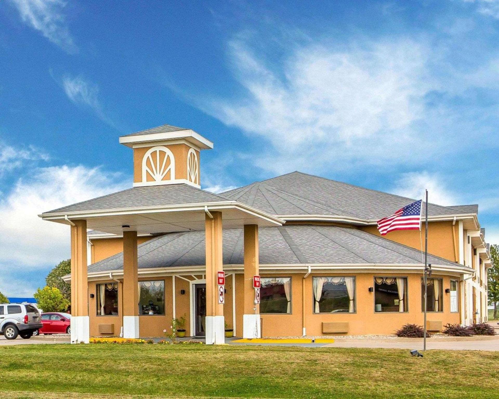 Quality Inn Morton at I-74 — hotel in Morton