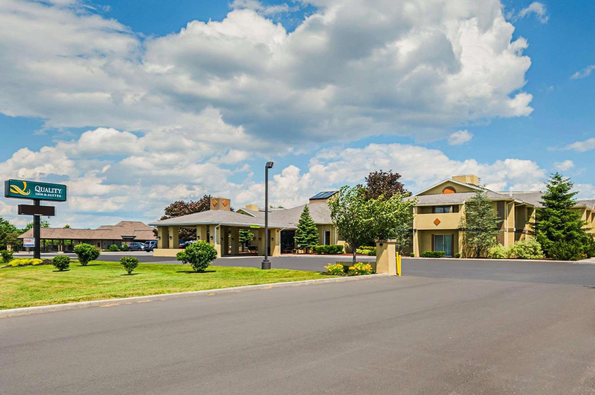 Quality Inn & Suites Frostburg-Cumberland — hotel in Frostburg