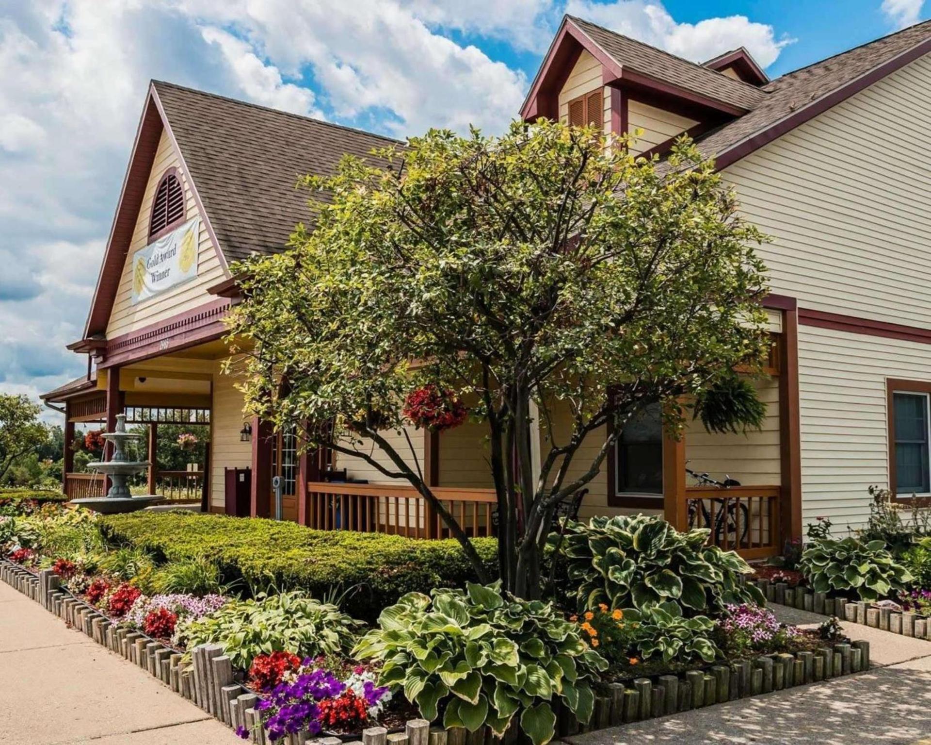 Econo Lodge & Suites Grand Rapids Airport — hotel in Cascade
