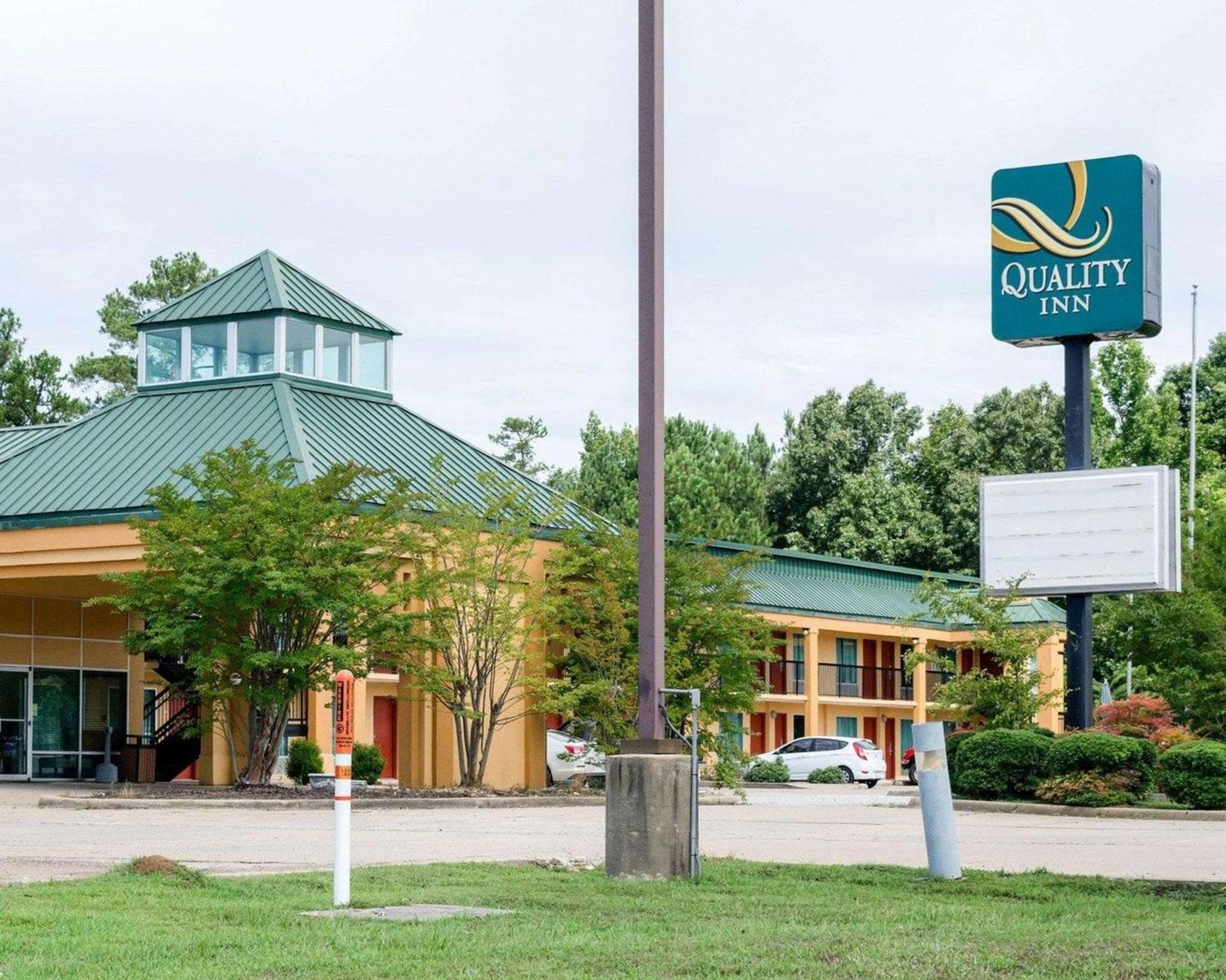 Quality Inn Louisville MS — hotel in Louisville