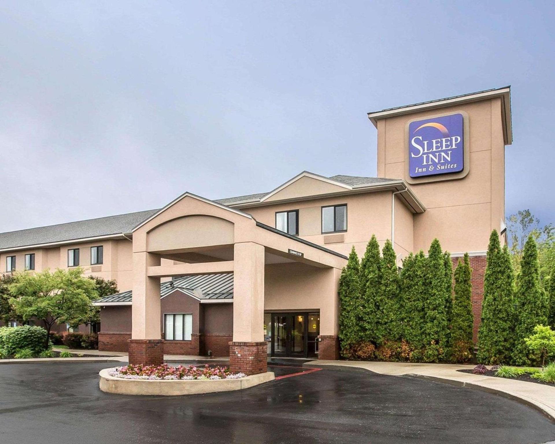 Sleep Inn & Suites Queensbury - Lake George — hotel in Queensbury