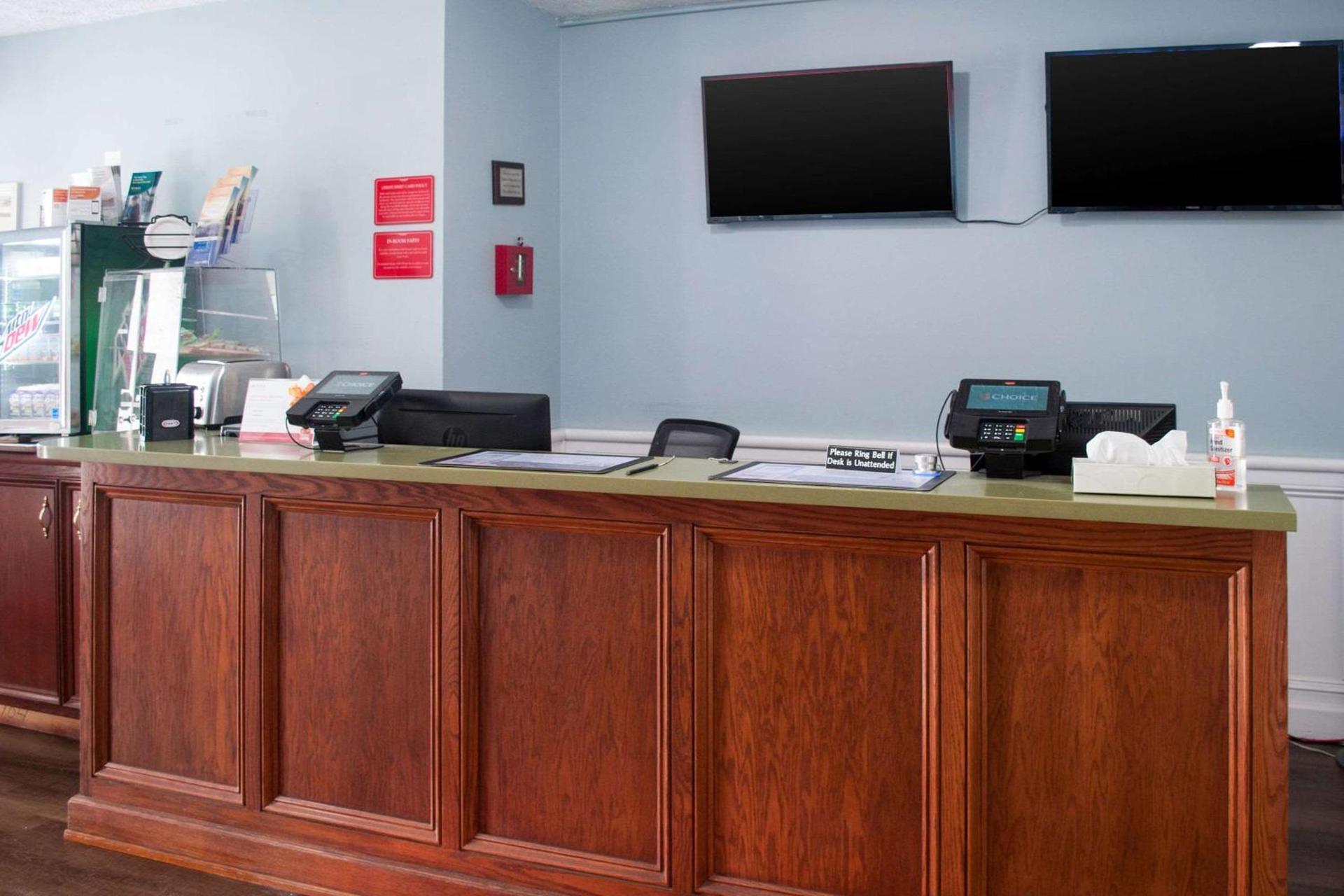 Econo Lodge Inn & Suites Sandusky South — hotel in Sandusky