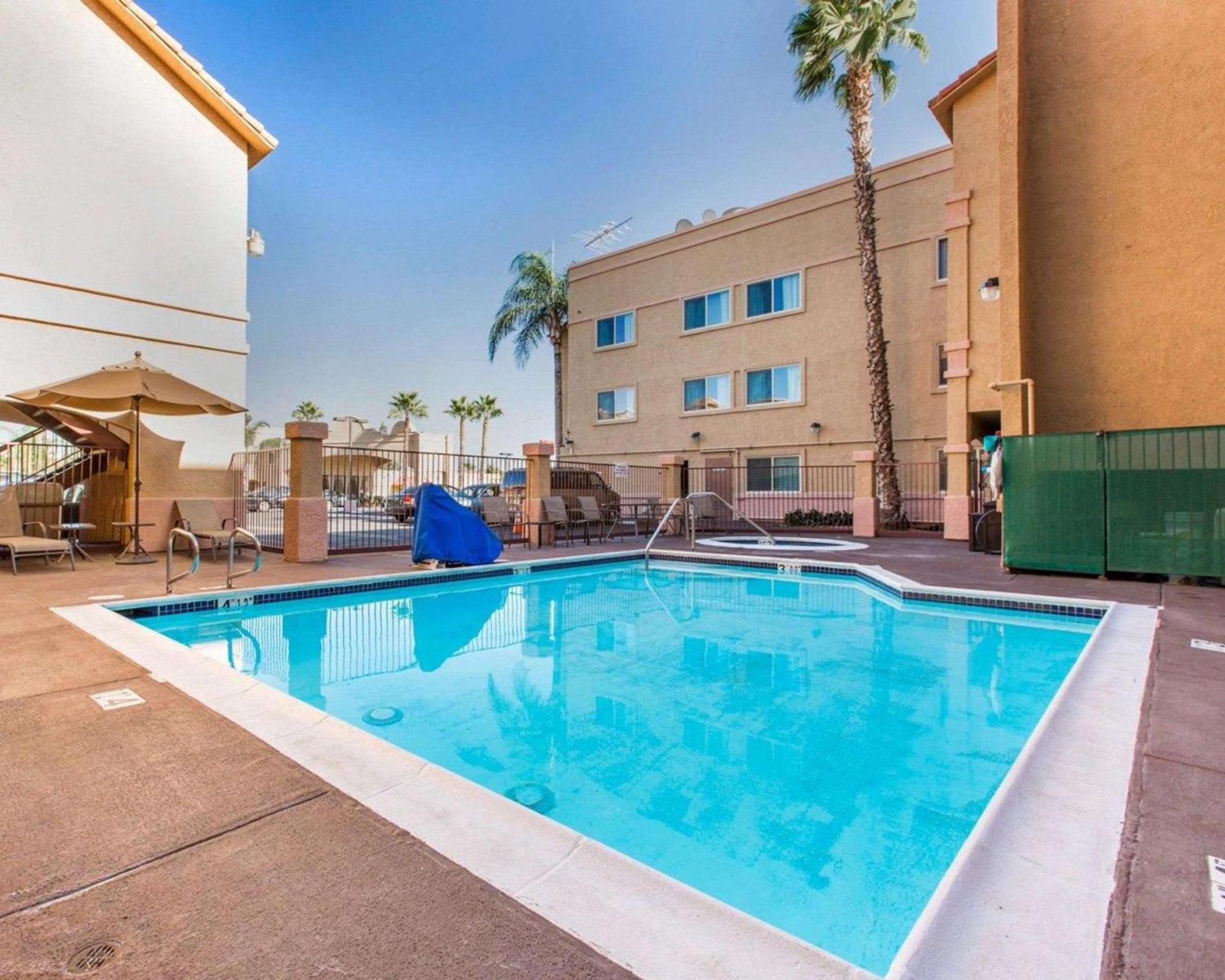 Comfort Inn & Suites Moreno Valley near March Air Reserve Base — hotel in Moreno Valley