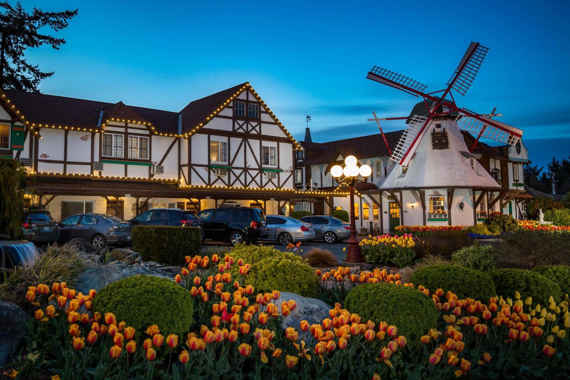 Auld Holland Inn — hotel in Oak Harbor