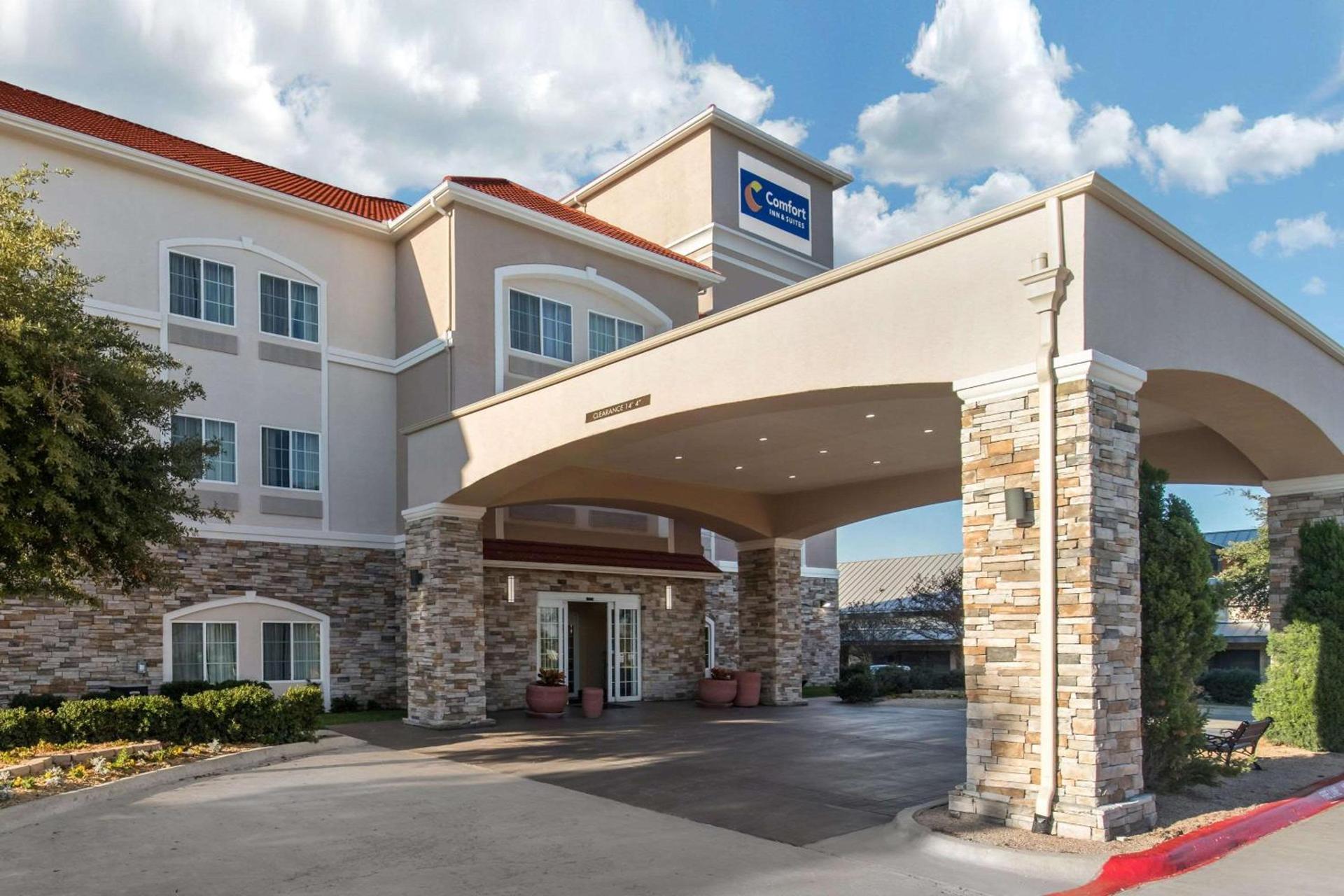 Comfort Inn & Suites Cedar Hill Duncanville — hotel in Cedar Hill