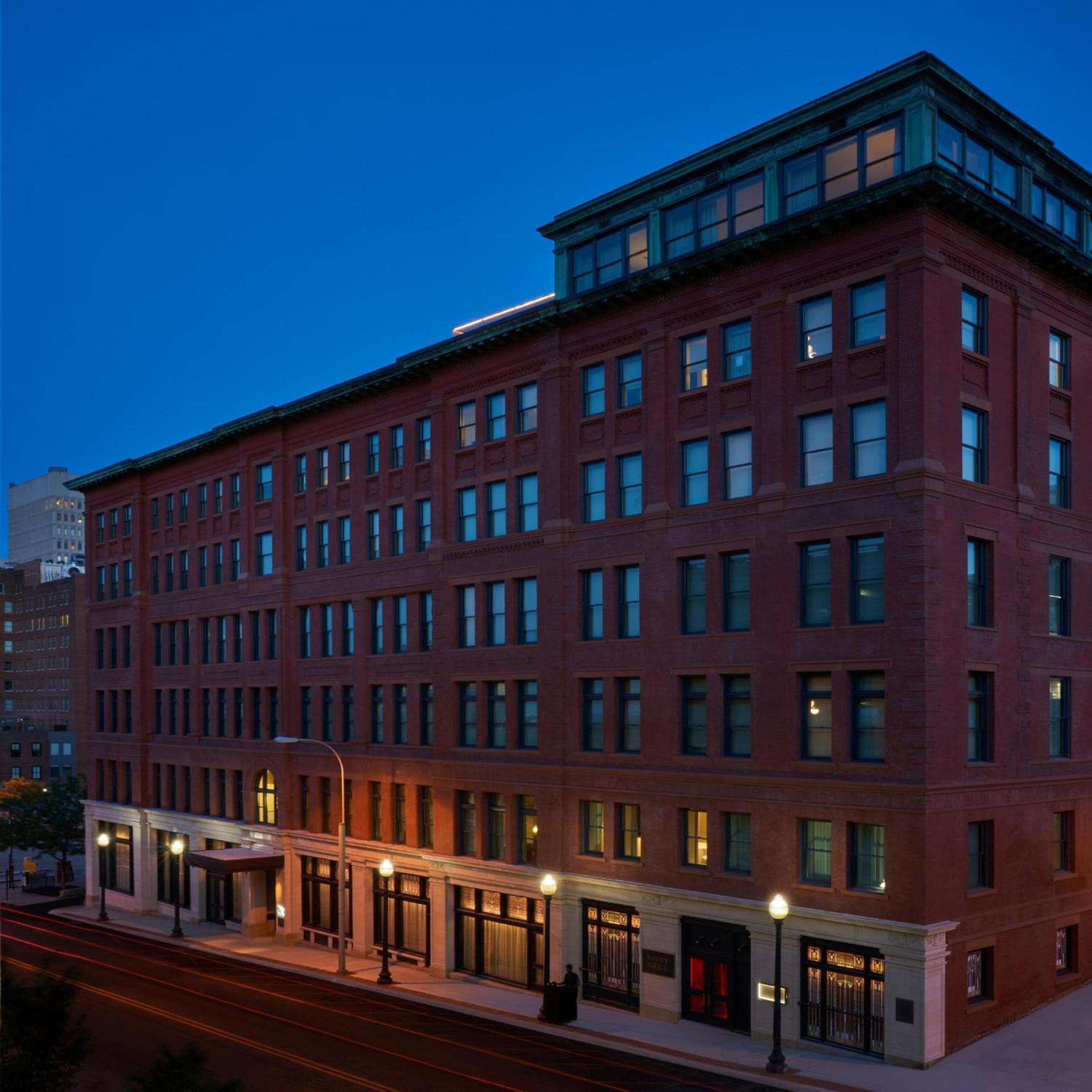 Hotel Savoy Kansas City, Tapestry Collection by Hilton — hotel in Kansas City