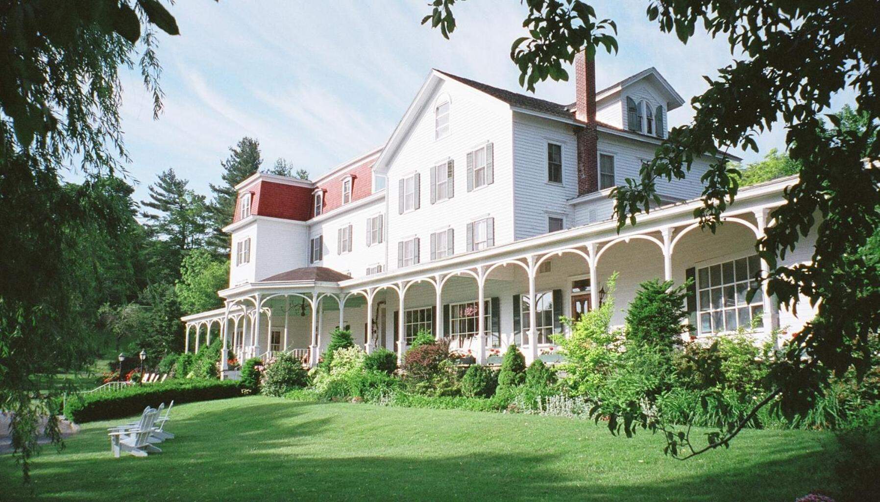 Winter Clove Inn & Resort
