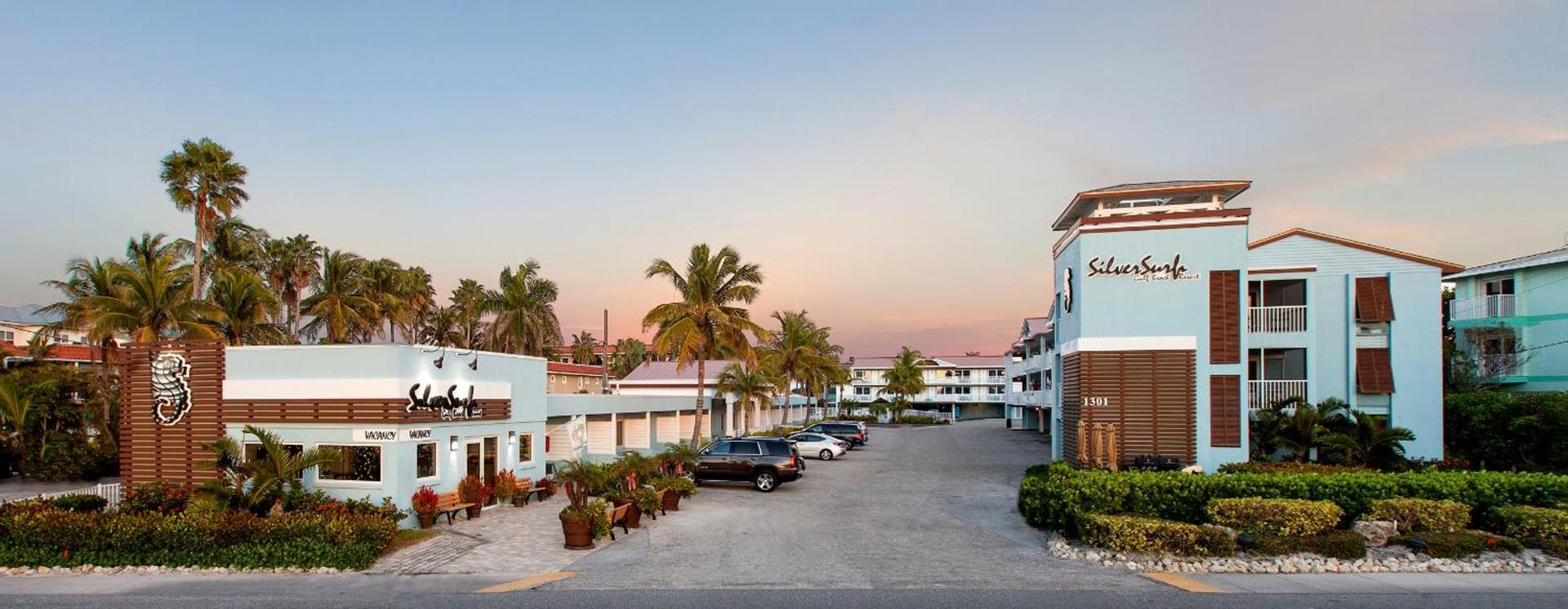 Silver Surf Gulf Beach Resort — hotel in Bradenton Beach