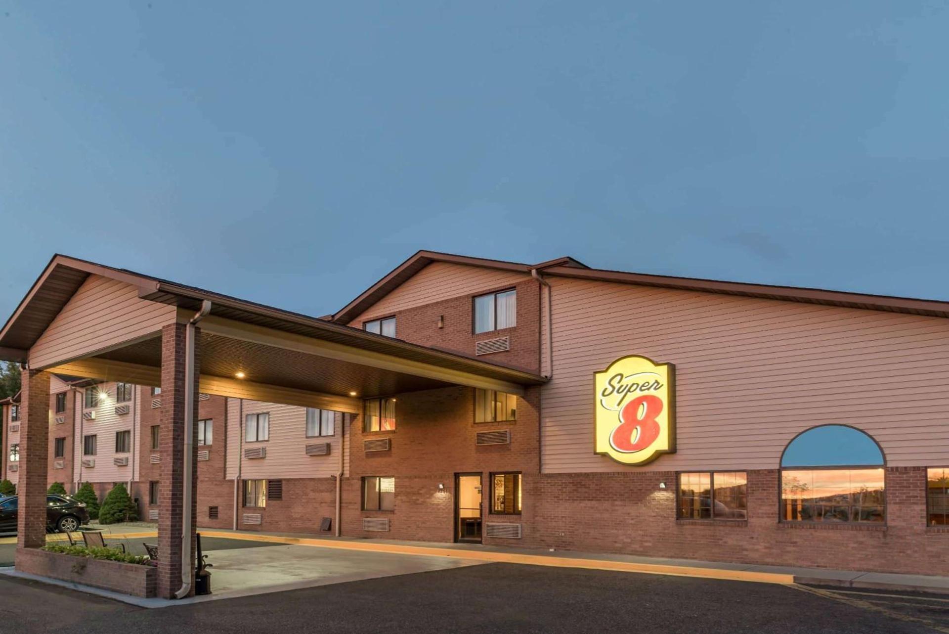 Super 8 by Wyndham Portsmouth — hotel in Portsmouth