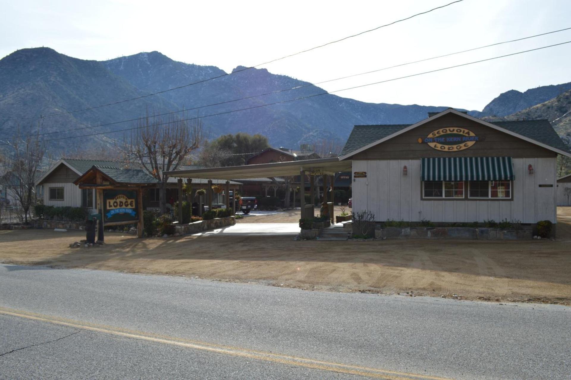 Sequoia Lodge — hotel in Kernville