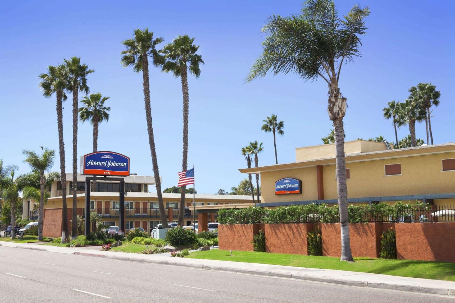 Howard Johnson by Wyndham San Diego Sea World — hotel in San Diego