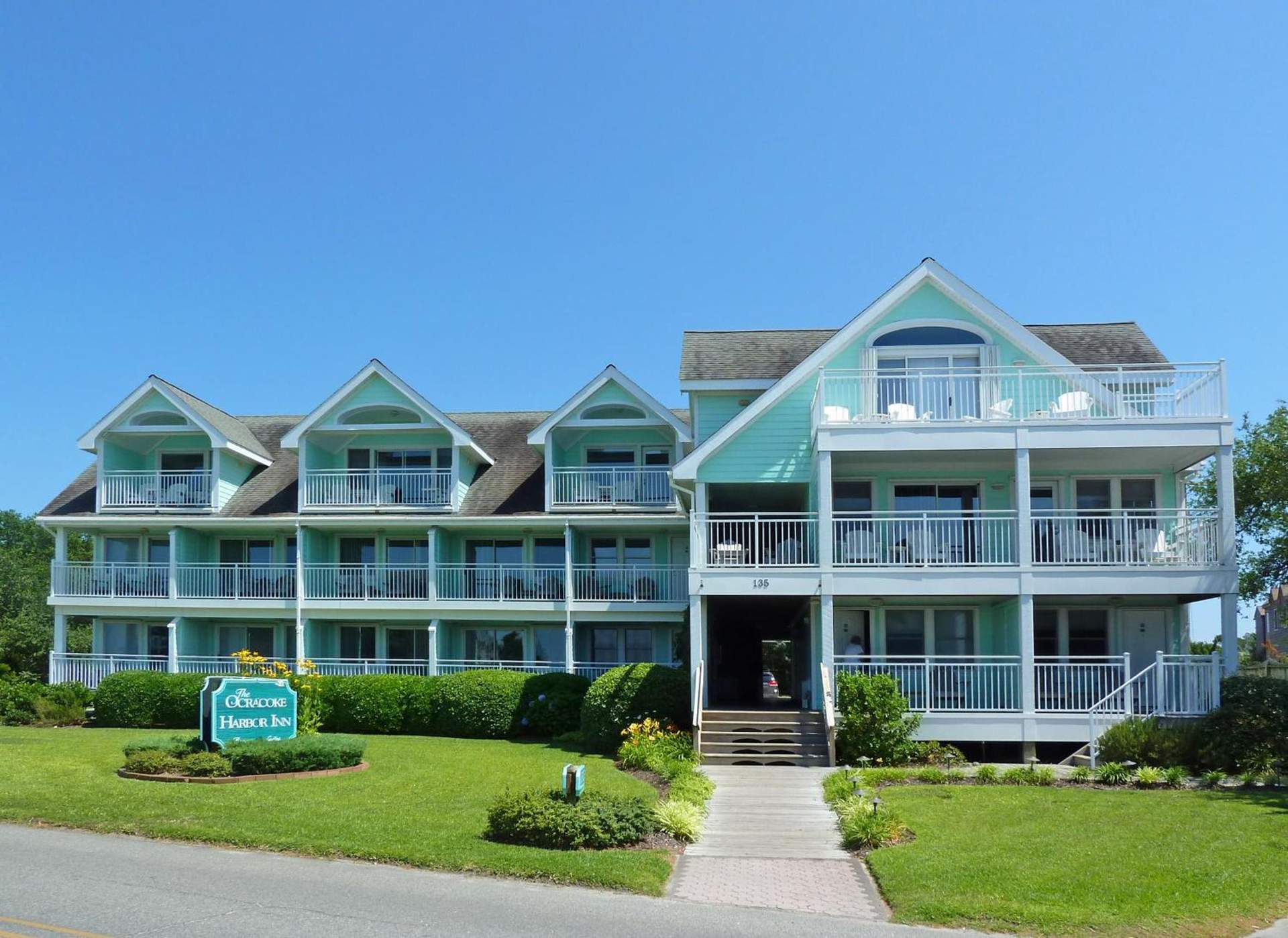 The Ocracoke Harbor Inn