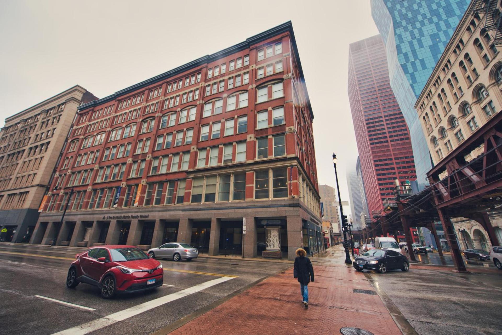 HI Chicago Hostel — hotel in Chicago