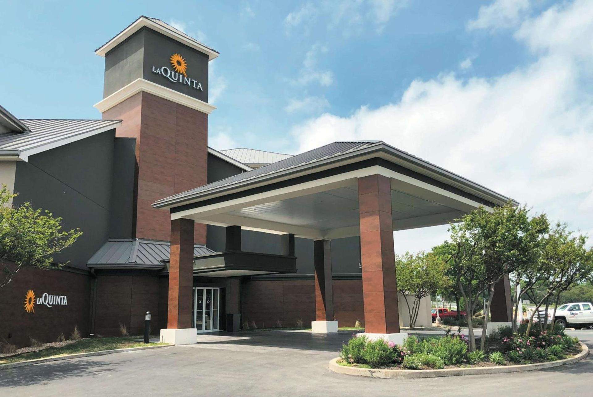 La Quinta by Wyndham Austin Airport — hotel in Austin