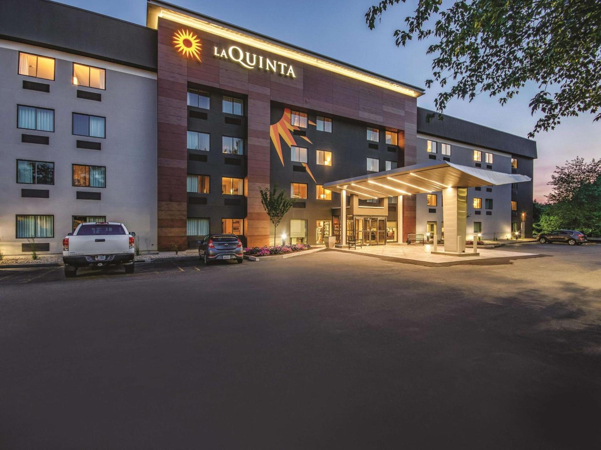 La Quinta by Wyndham Hartford Bradley Airport — hotel in Windsor Locks
