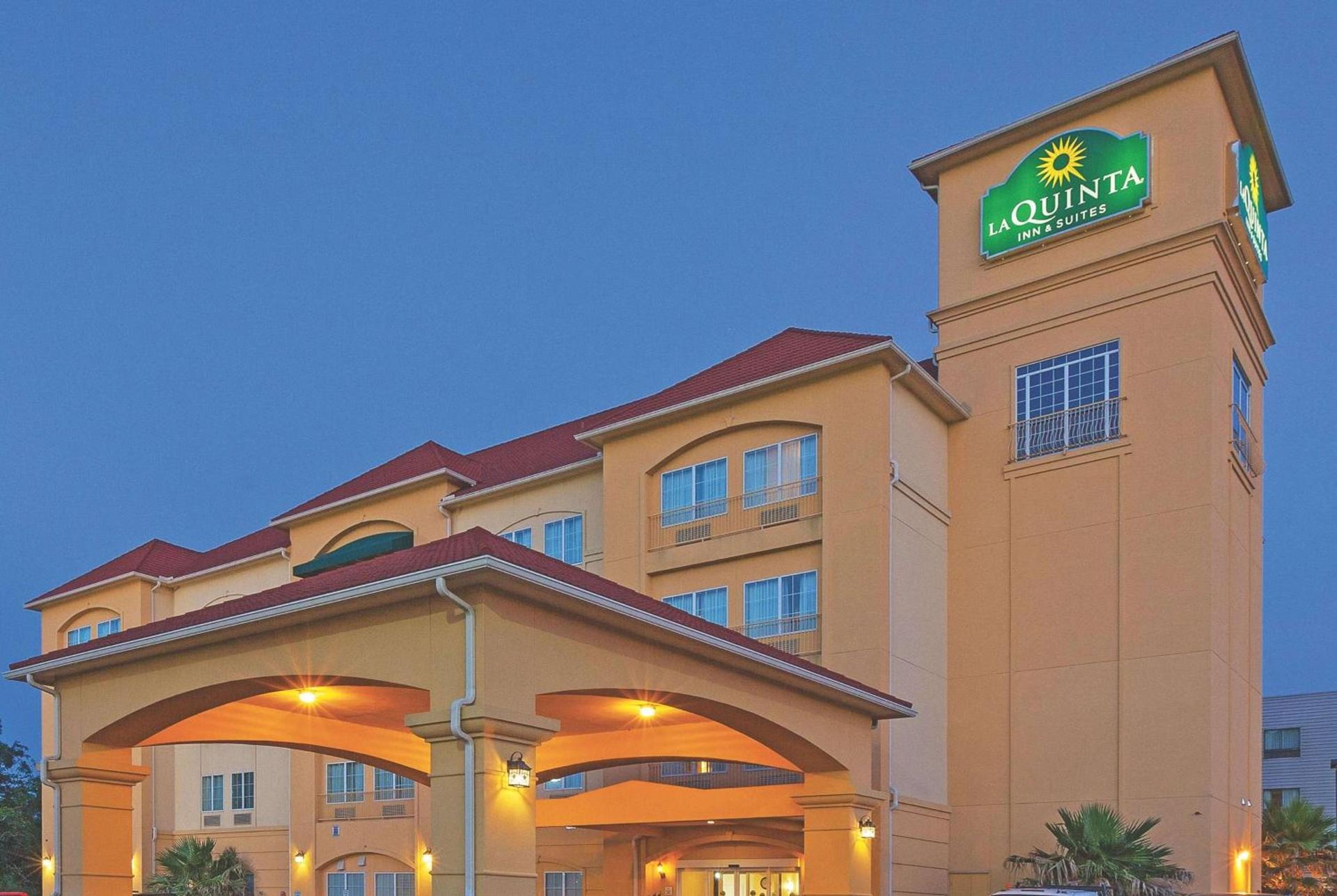 La Quinta by Wyndham Columbus TX — hotel in Columbus