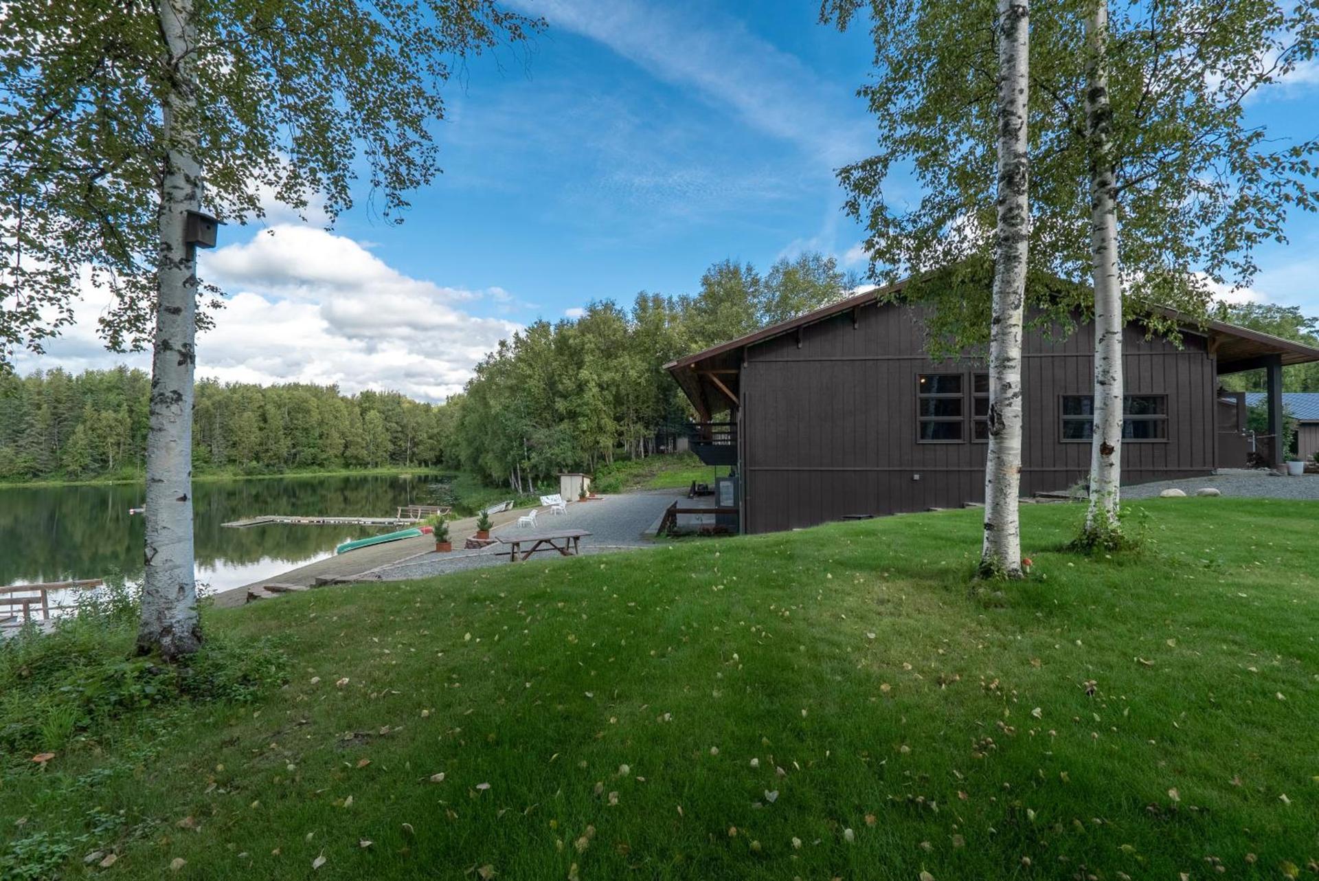 Meier Lake Resort — hotel in Wasilla
