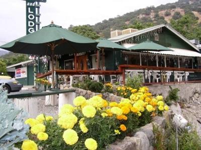 The Gateway Restaurant & Lodge — hotel in Three Rivers