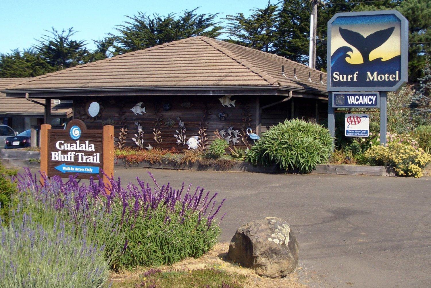 Gualala Surf Inn on the ocean bluff — hotel in Gualala