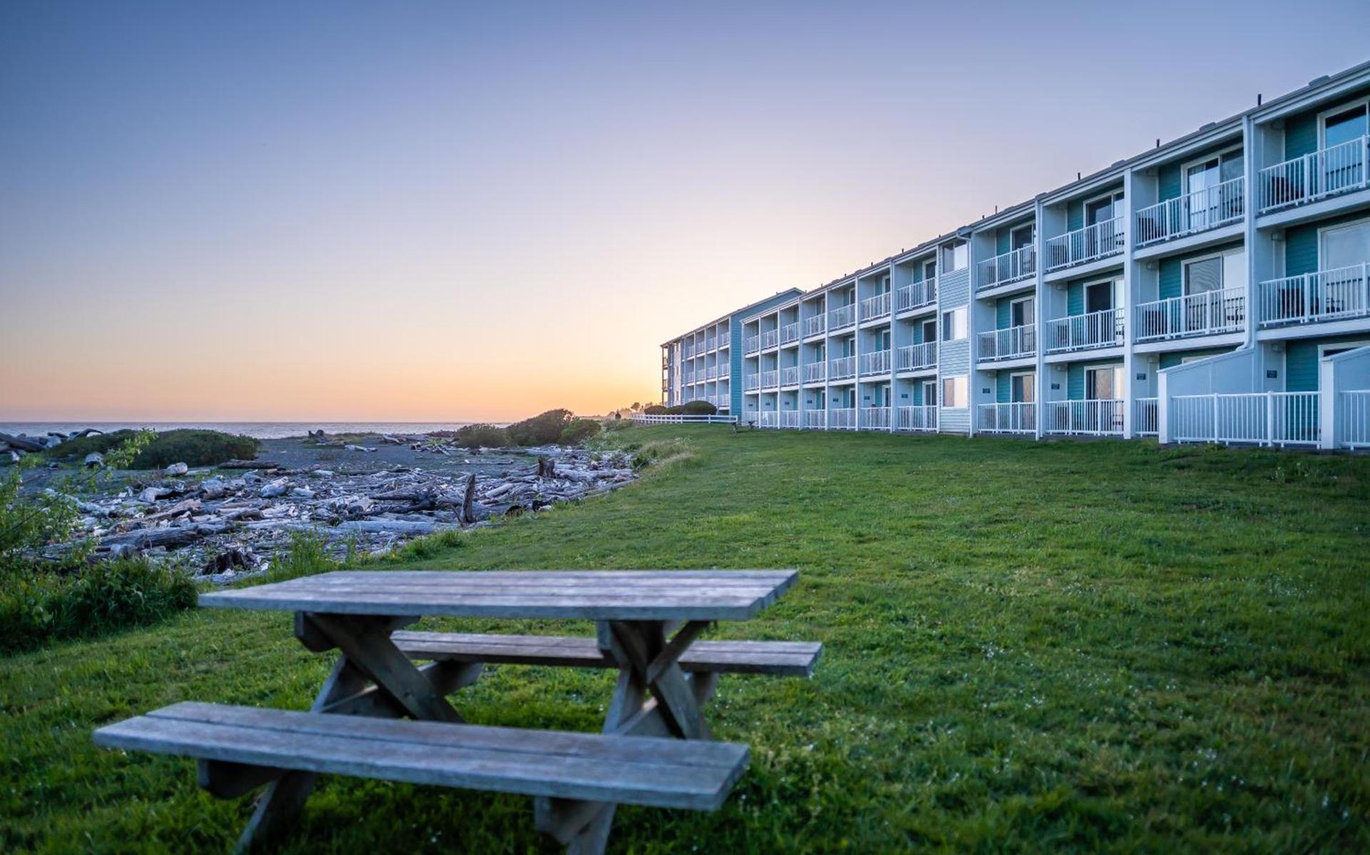 Beachfront Inn — hotel in Brookings