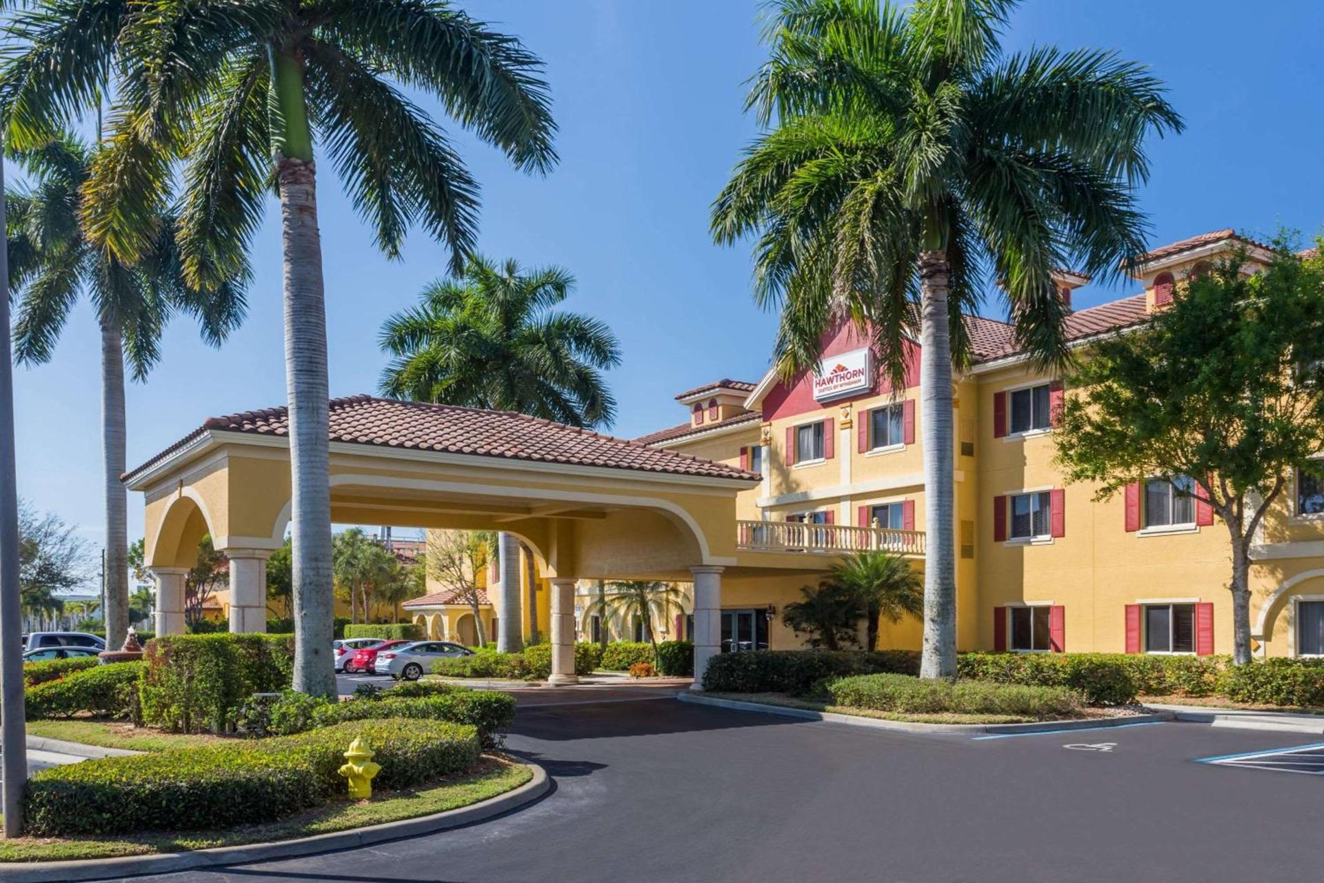 Hawthorn Extended Stay by Wyndham Naples — hotel in Naples