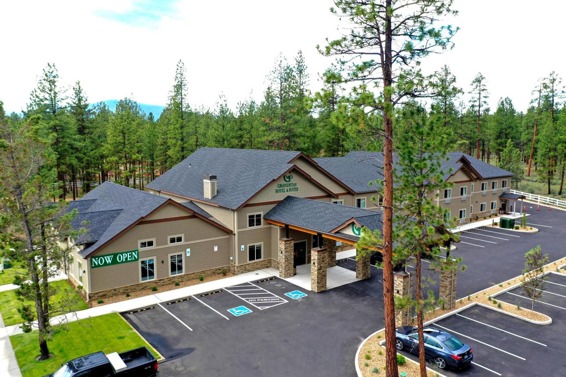 GrandStay Hotel & Suites — hotel in Sisters