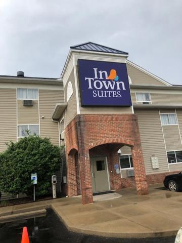 InTown Suites Extended Stay Cincinnati OH - Fairfield — hotel in Fairfield