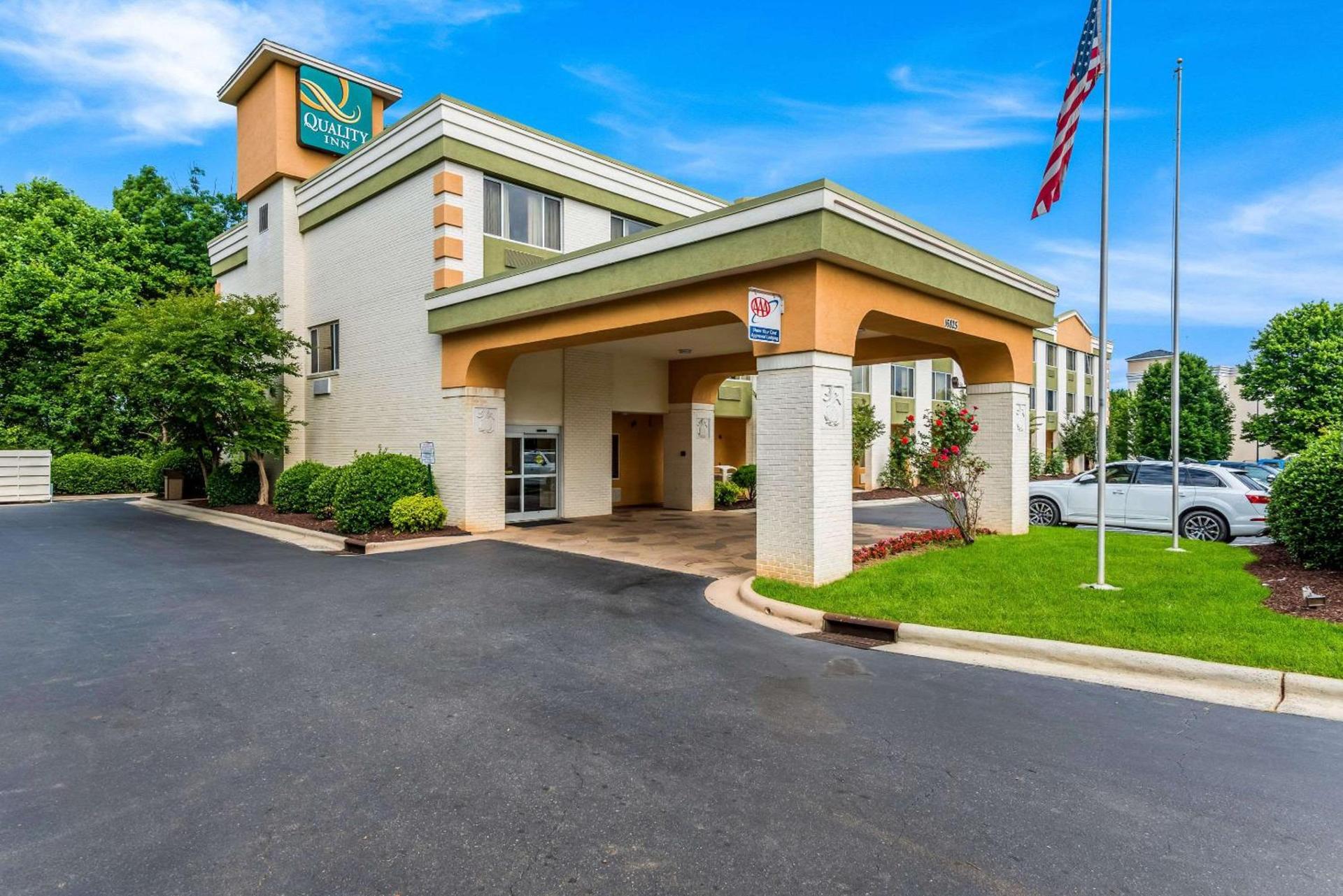 Quality Inn Huntersville near Lake Norman — hotel in Huntersville