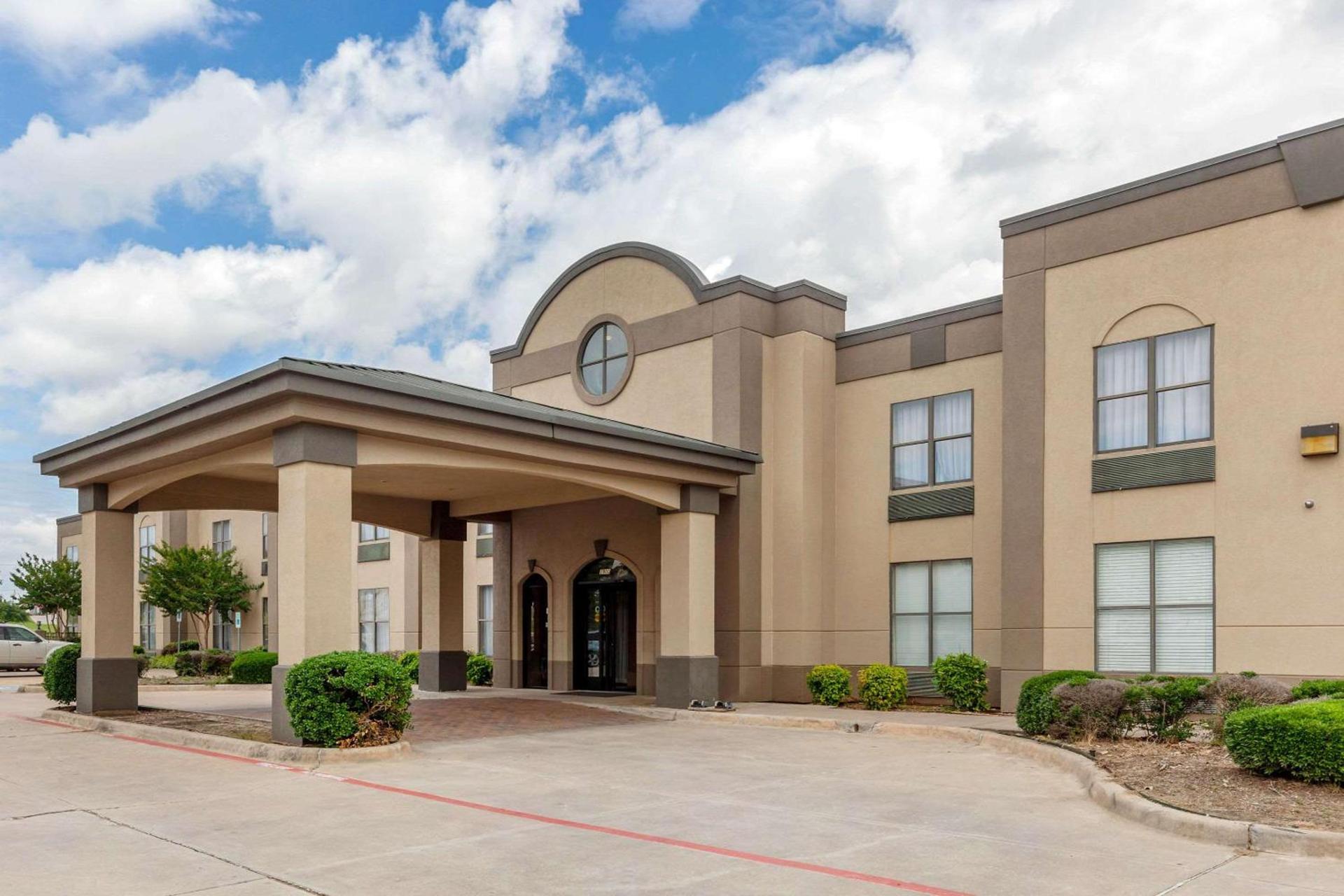Quality Suites Sherman — hotel in Sherman
