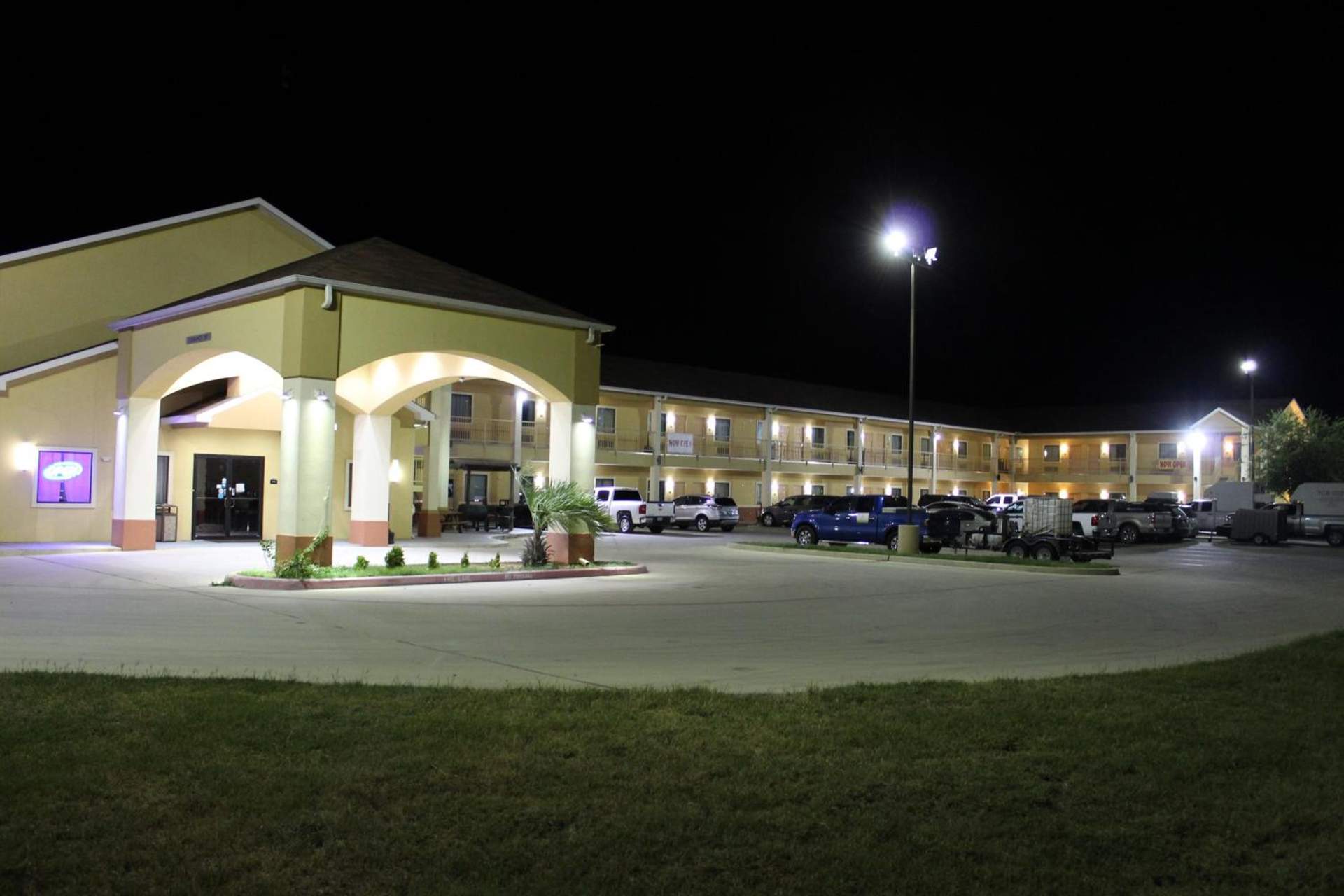 Horizon Inn & Suites
