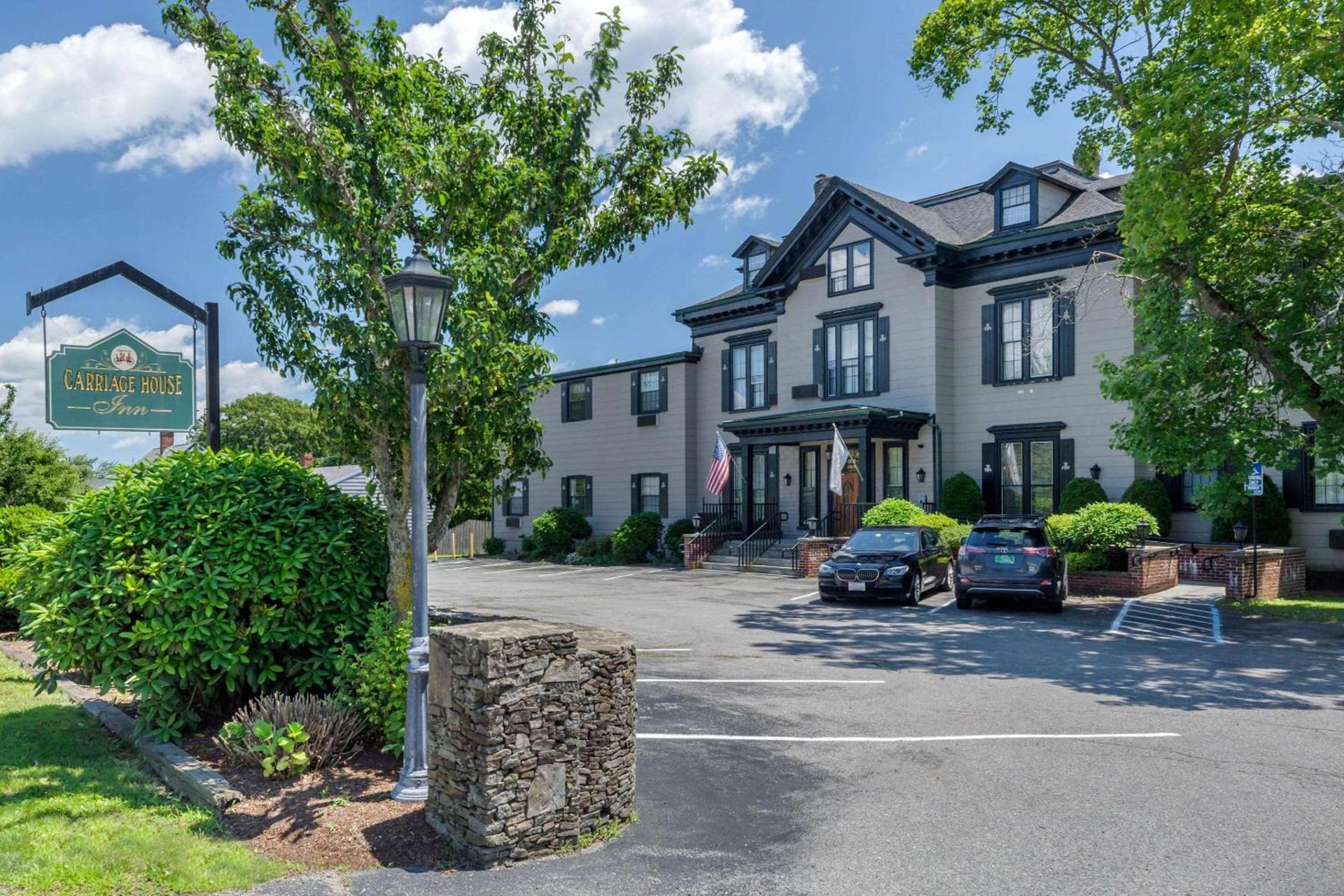 The Carriage House Inn Newport — hotel in Middletown