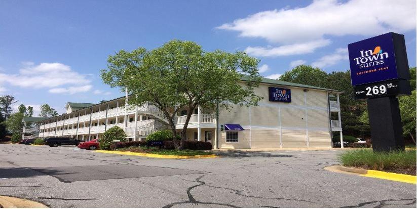 InTown Suites Extended Stay Atlanta GA - Suwanee — hotel in Suwanee