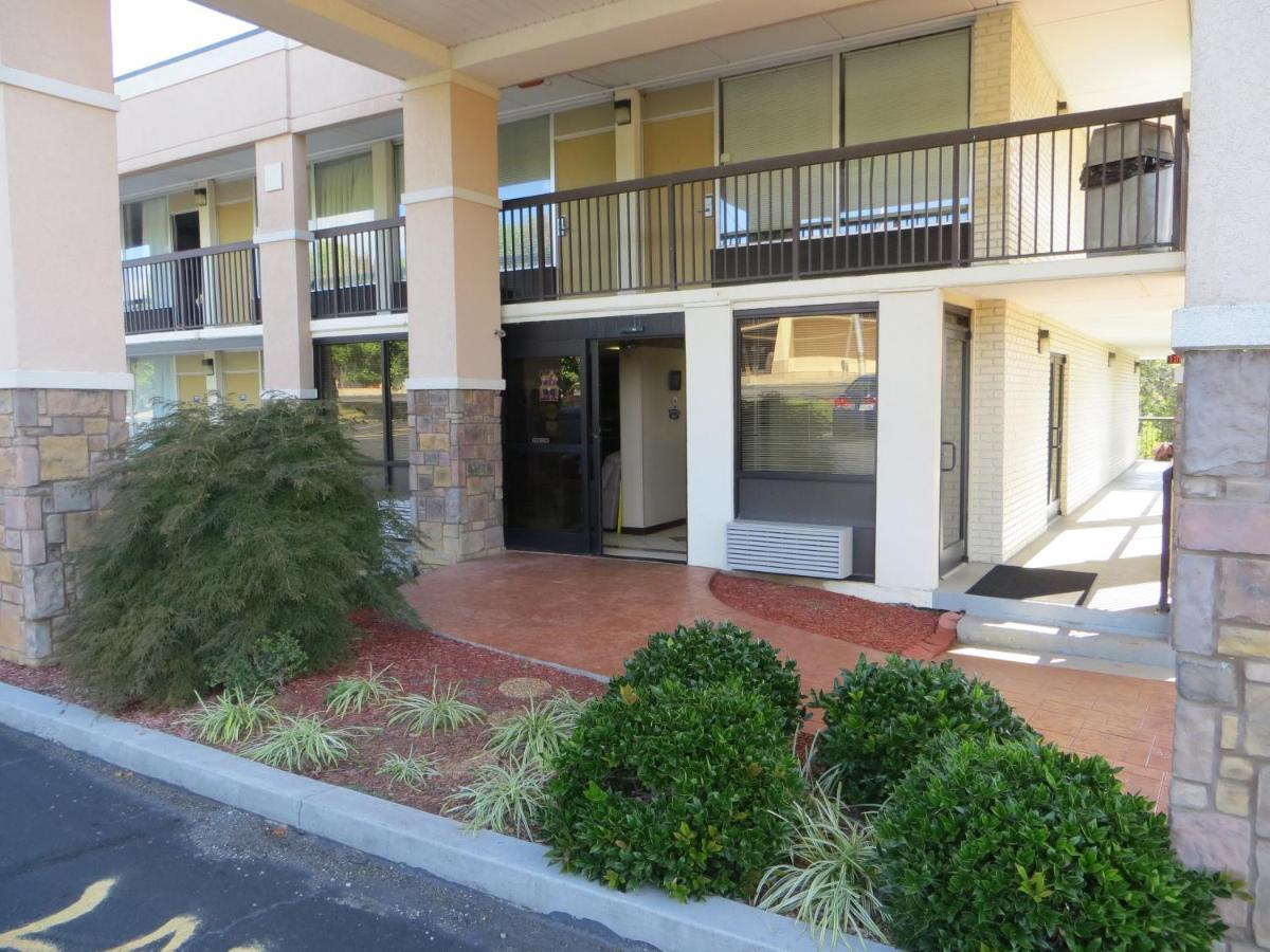 Knights Inn Newport — hotel in Newport