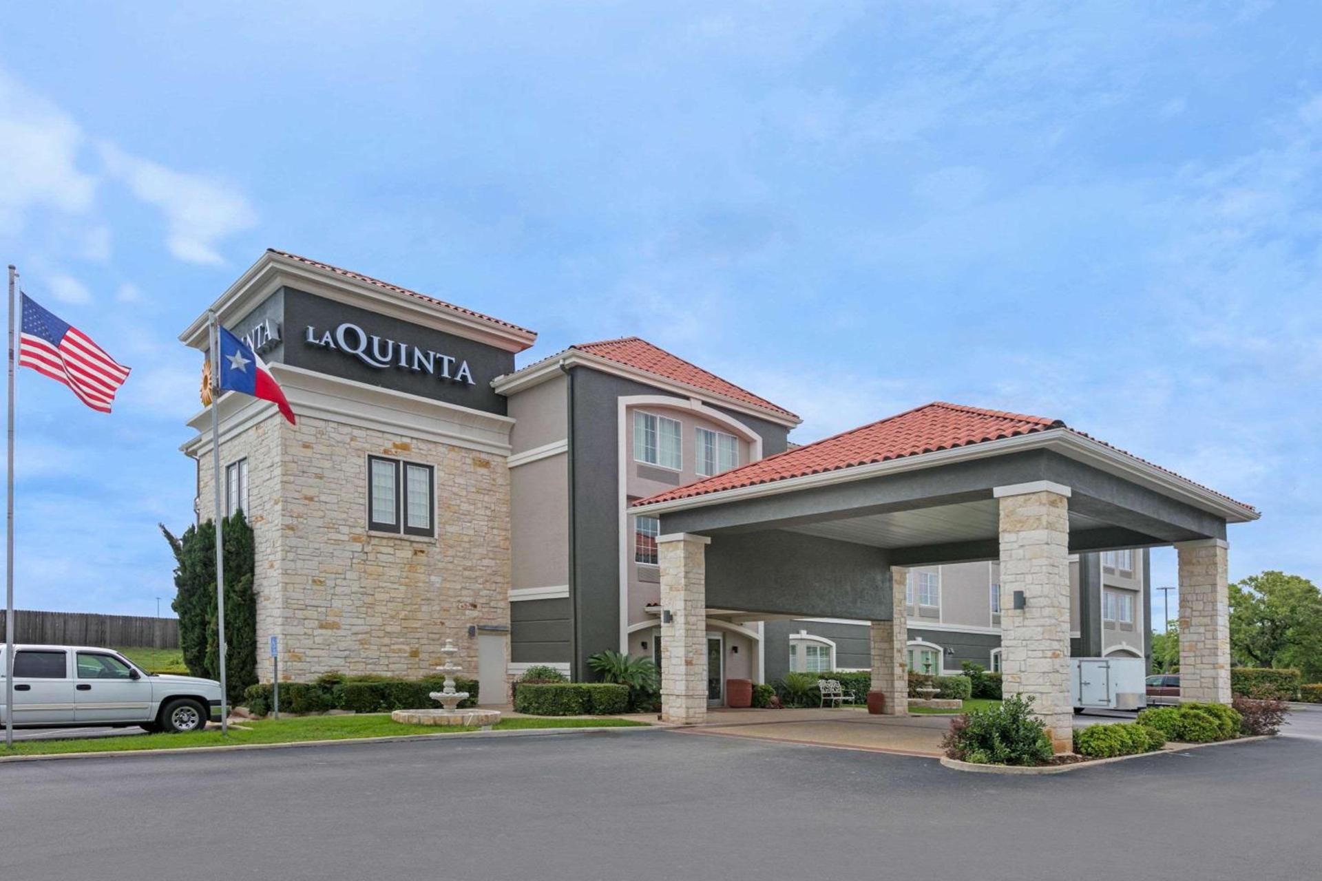 La Quinta by Wyndham Fredericksburg — hotel in Fredericksburg