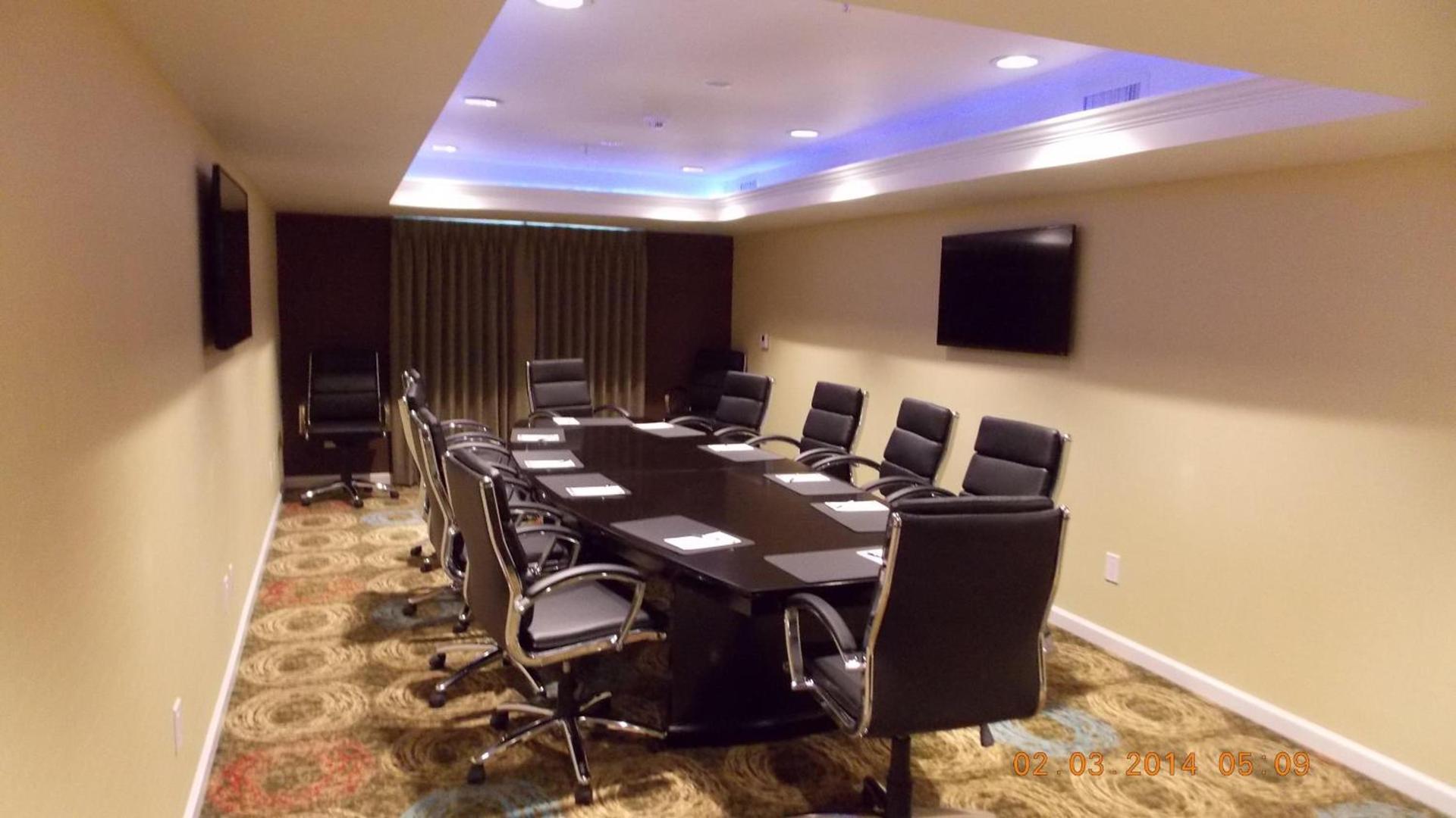 Holiday Inn Express Bakersfield by IHG — hotel in Bakersfield
