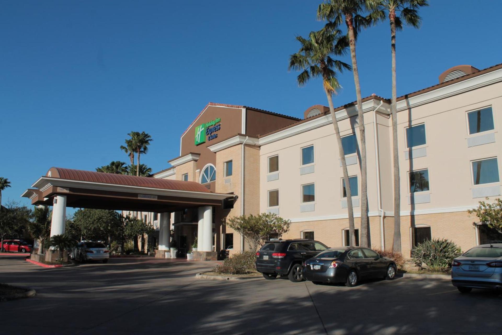 Holiday Inn Express Hotel and Suites Brownsville by IHG — hotel in Brownsville