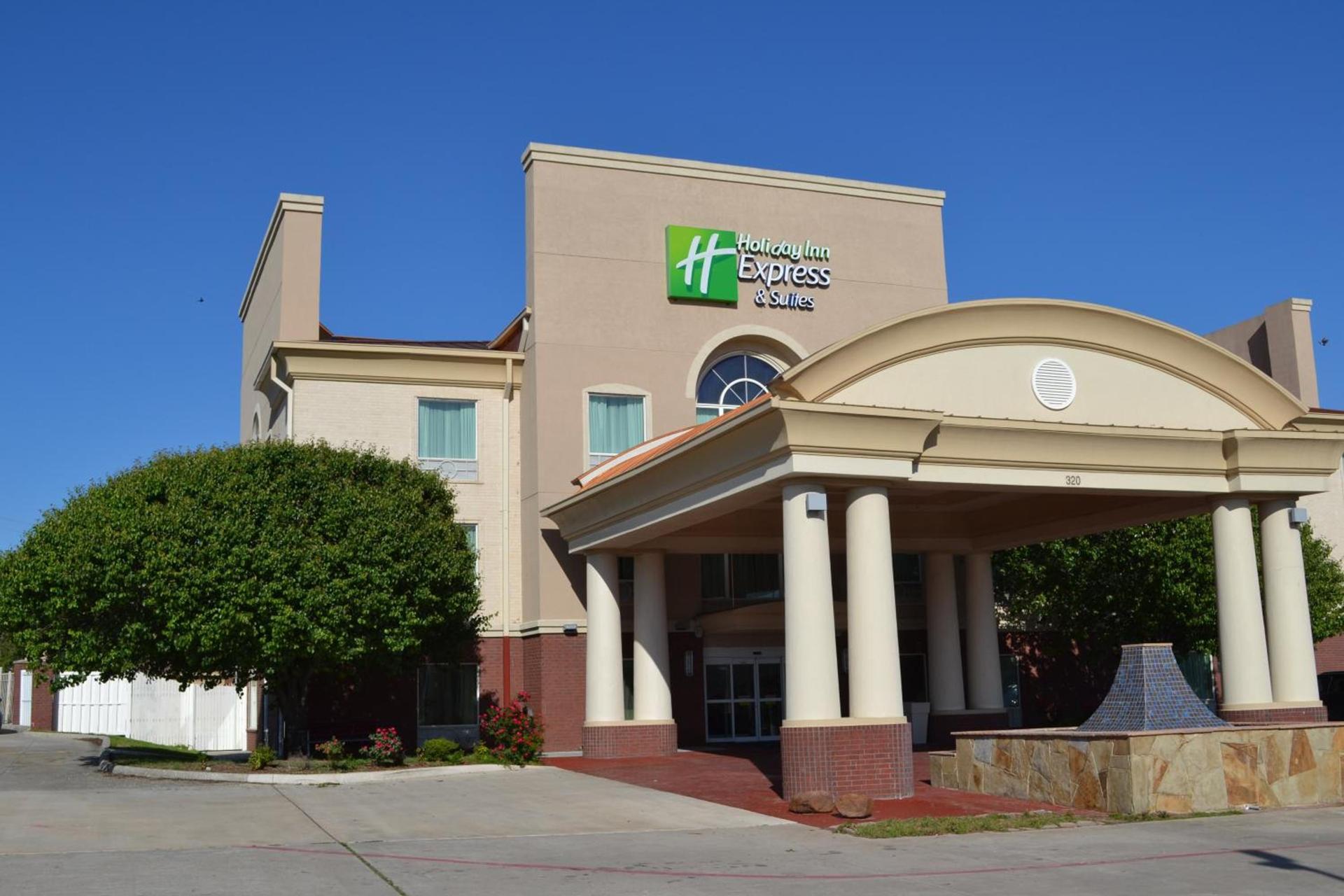 Holiday Inn Express Hotel & Suites Gainesville by IHG — hotel in Gainesville